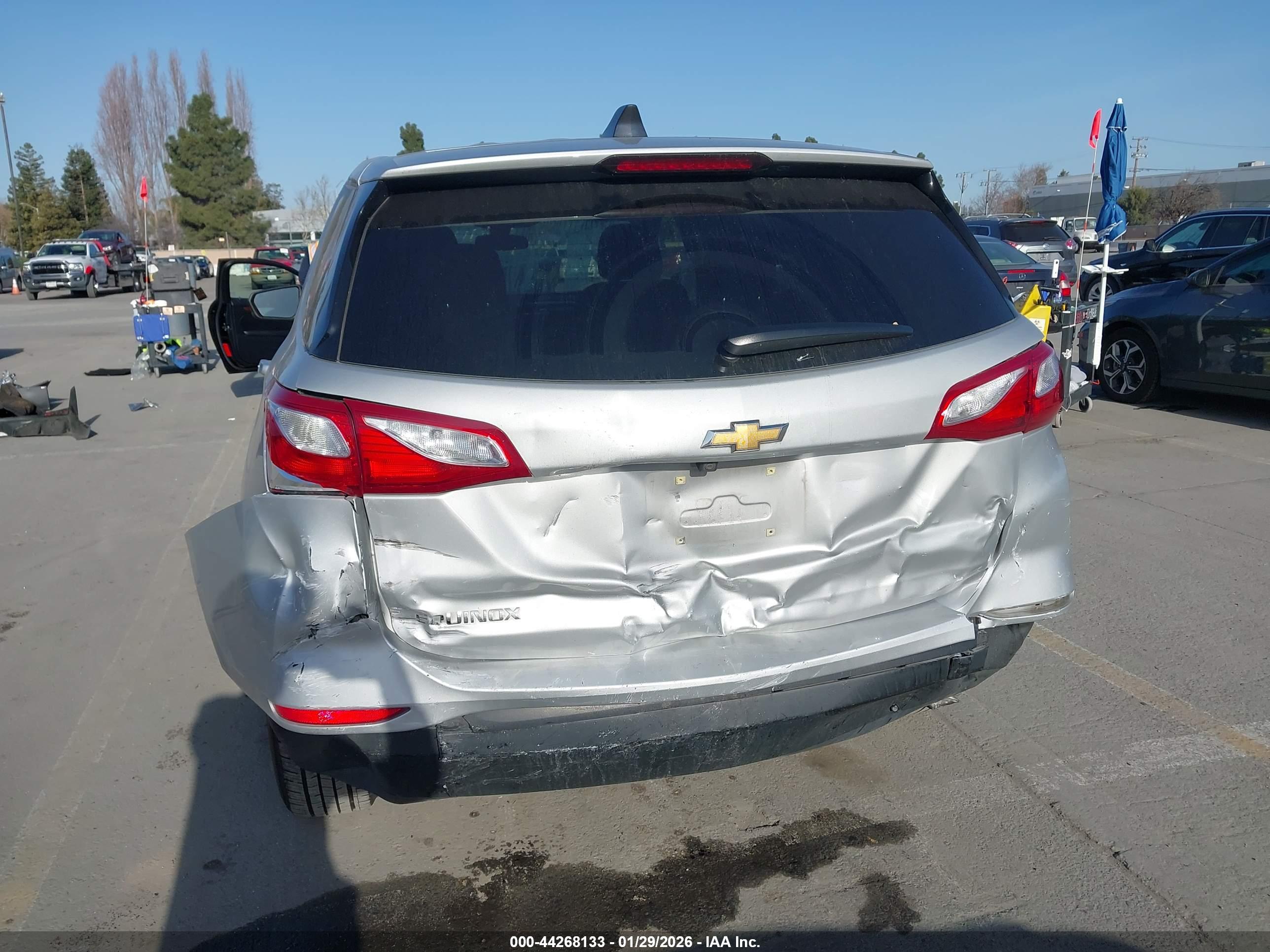 CHEVROLET EQUINOX image 6