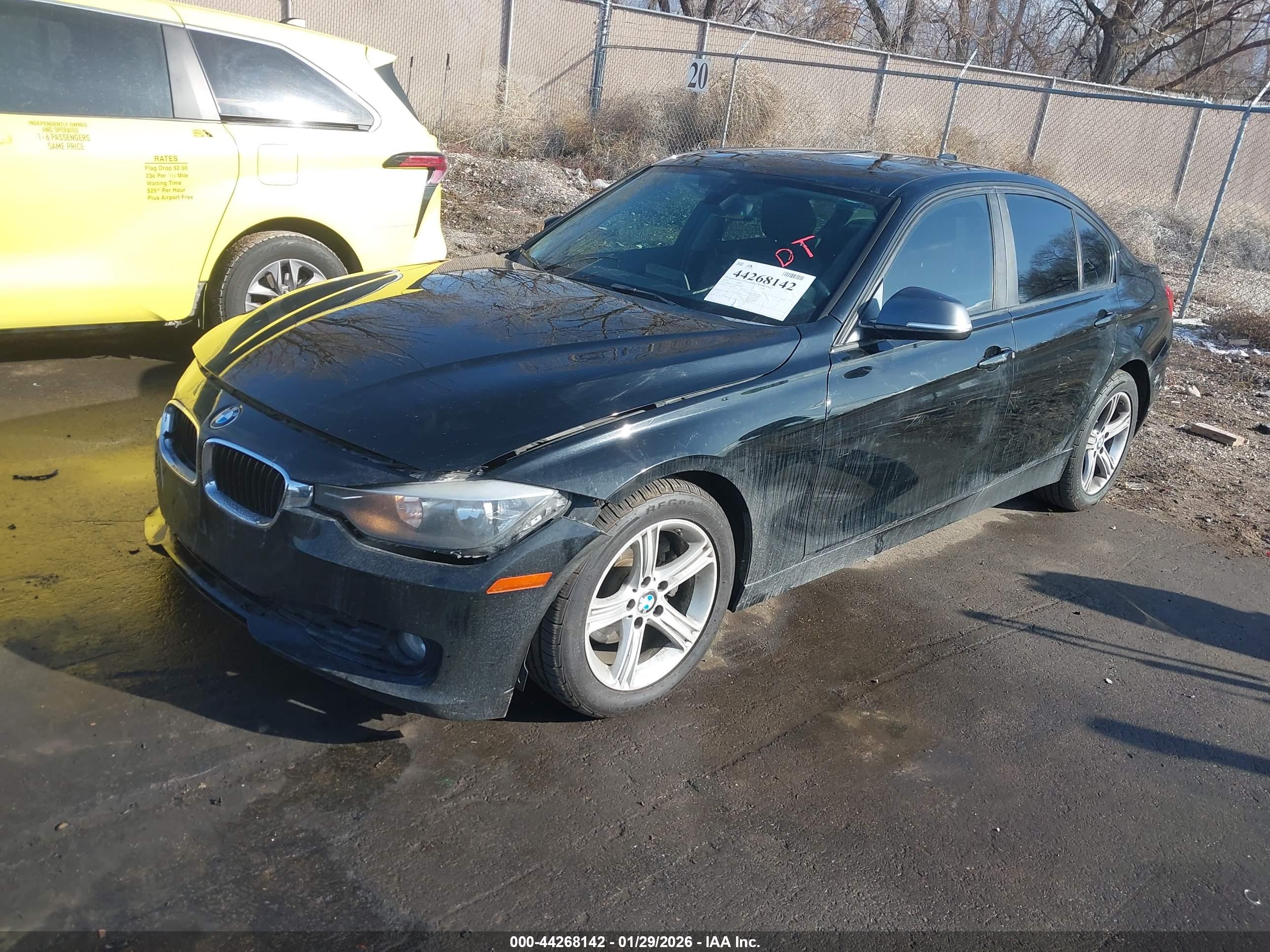 BMW 320I image 2