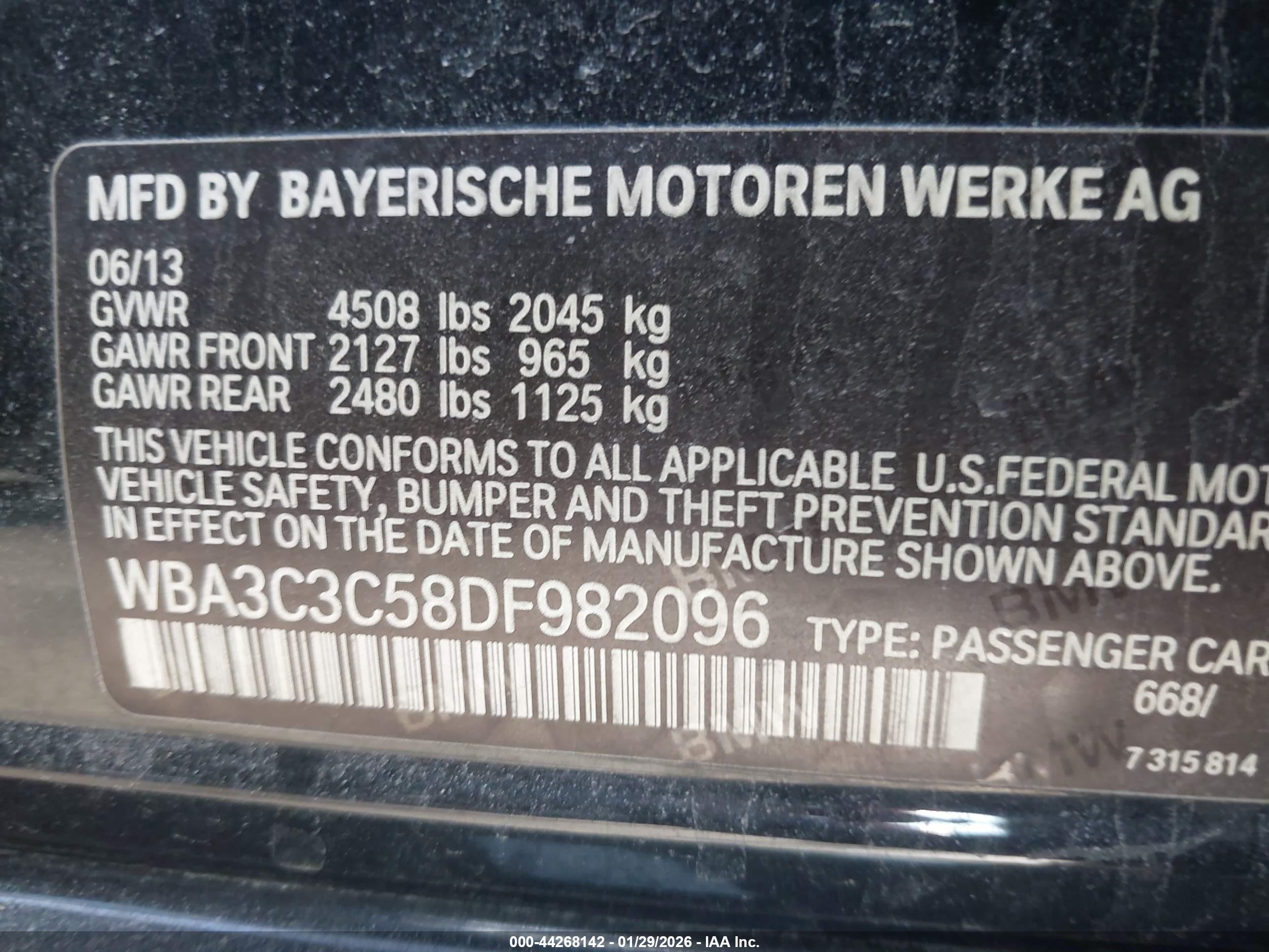 BMW 320I image 9