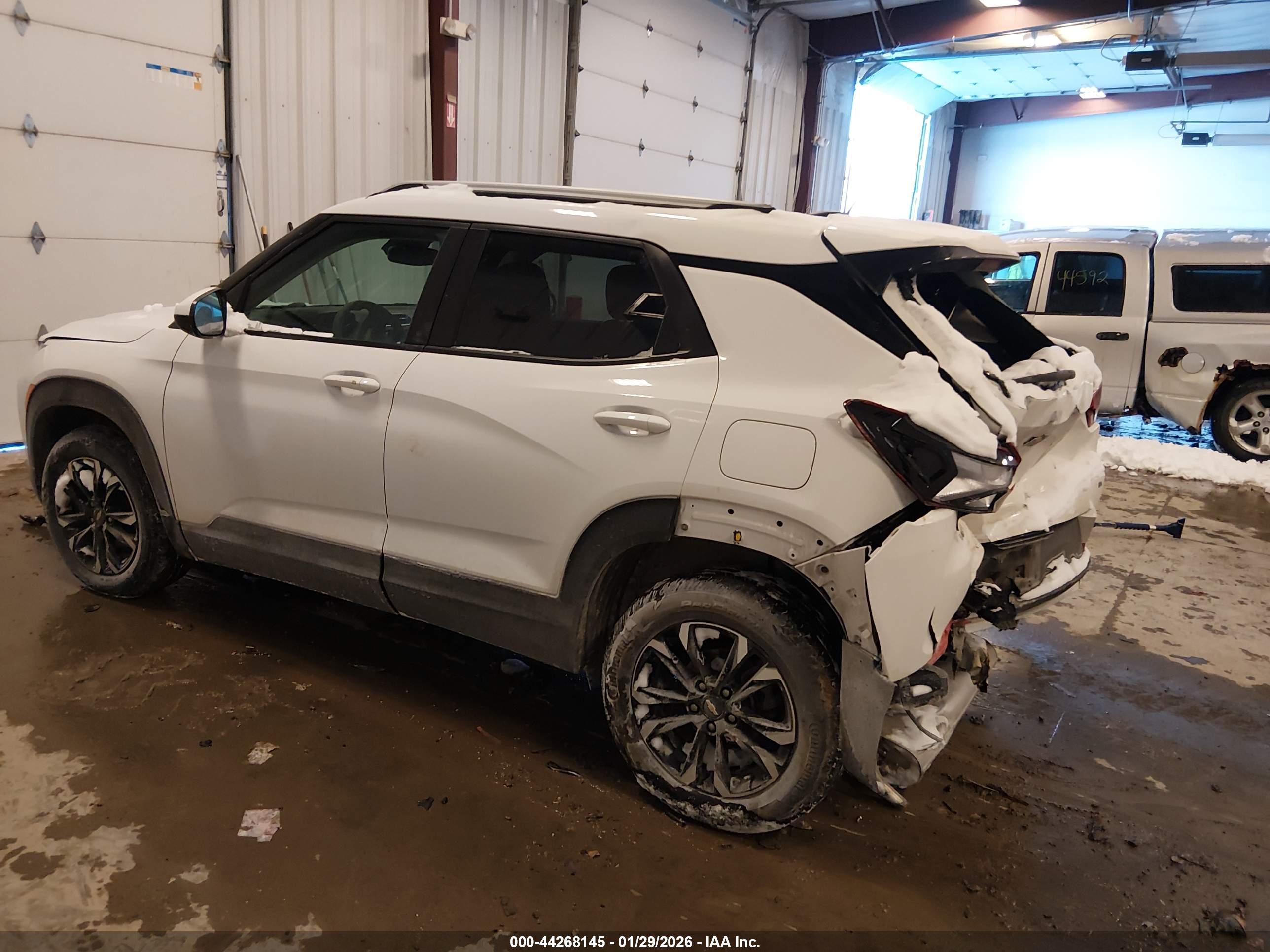 CHEVROLET TRAILBLAZER image 3