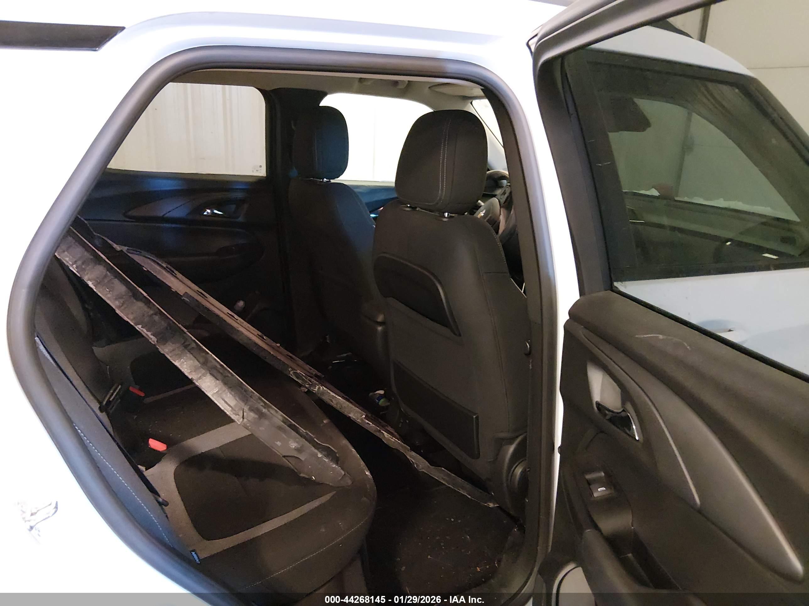 CHEVROLET TRAILBLAZER image 8