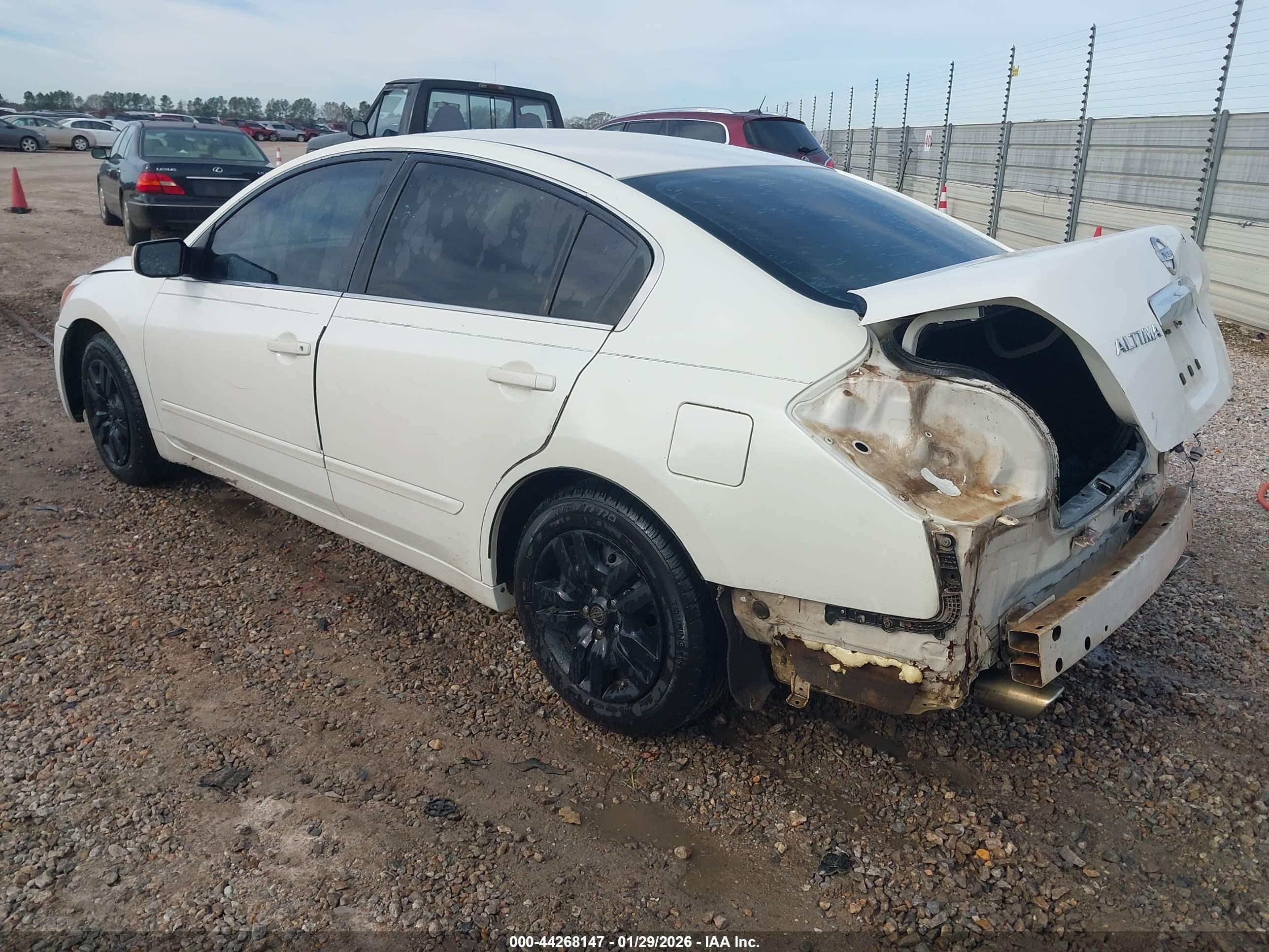 NISSAN ALTIMA image 3