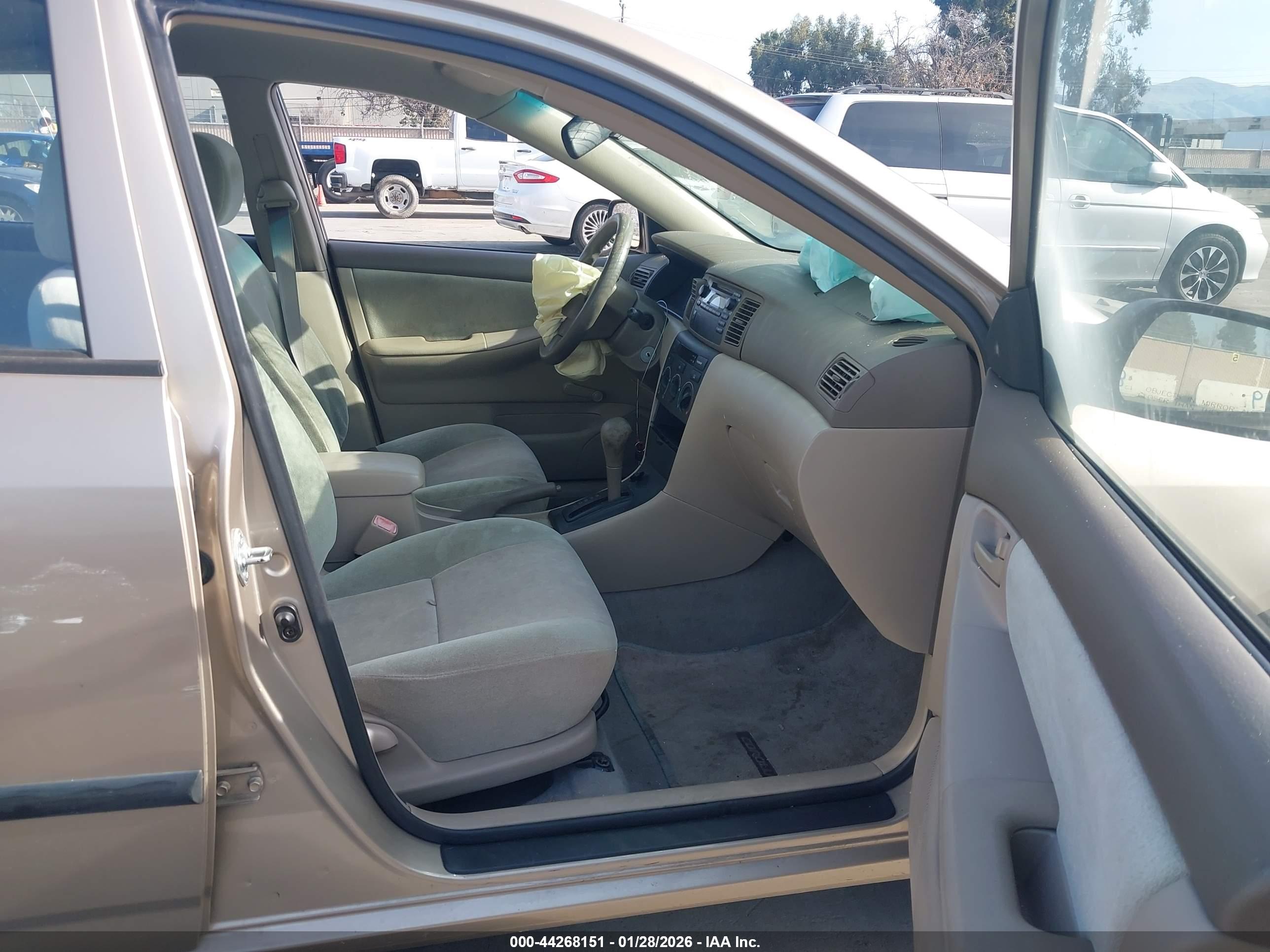 TOYOTA COROLLA image 5