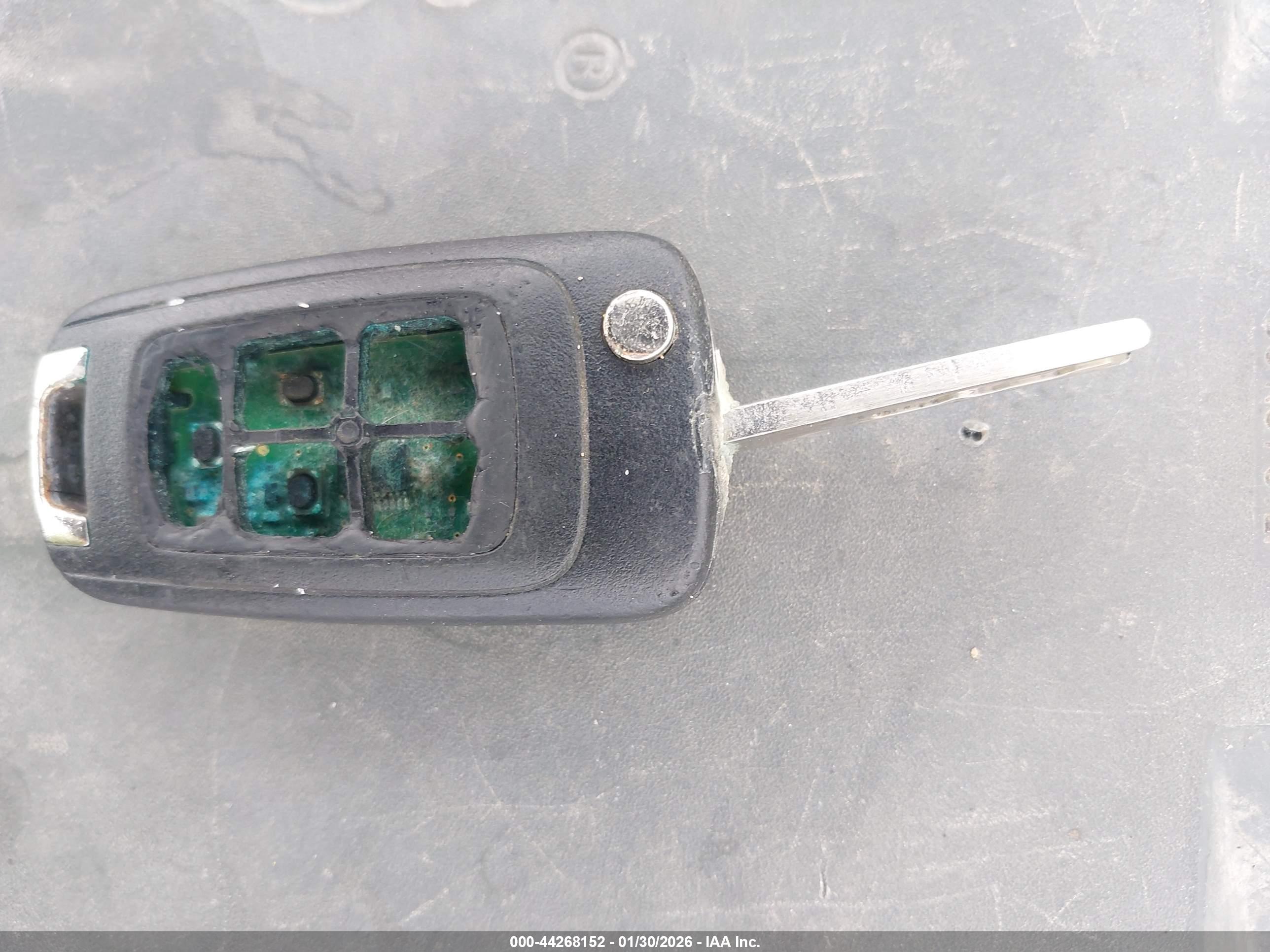 CHEVROLET EQUINOX image 11