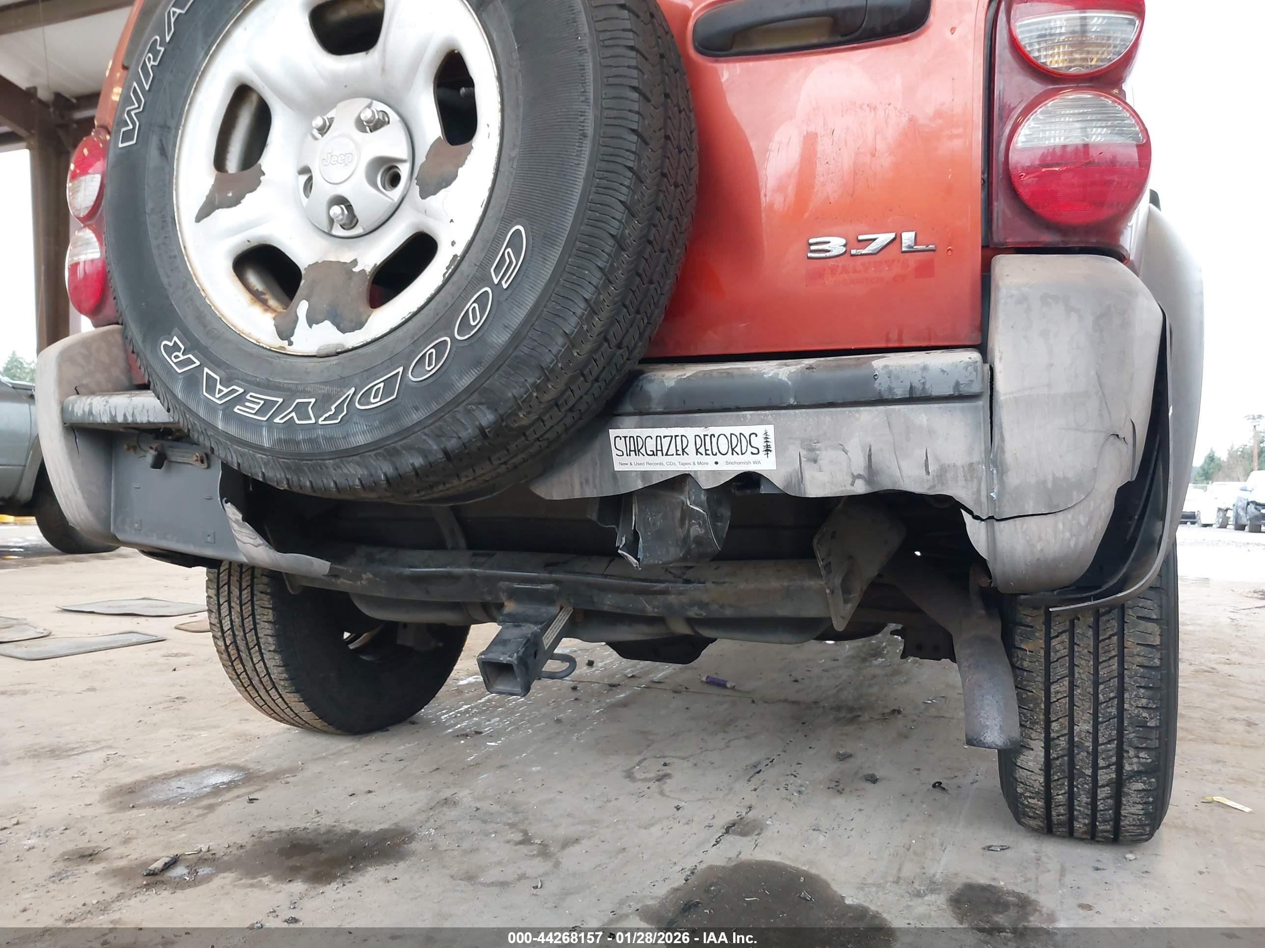 JEEP LIBERTY image 6