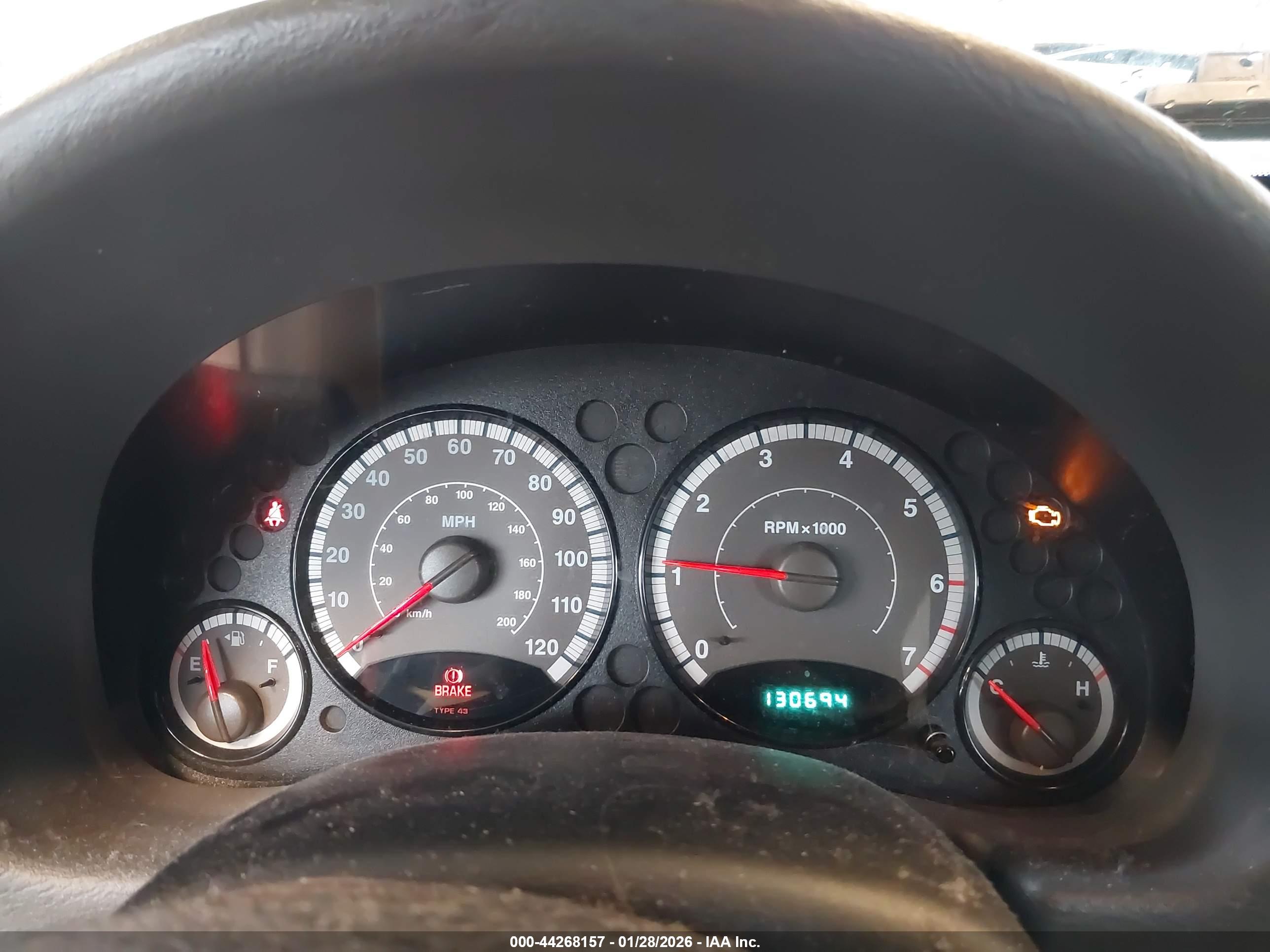 JEEP LIBERTY image 7
