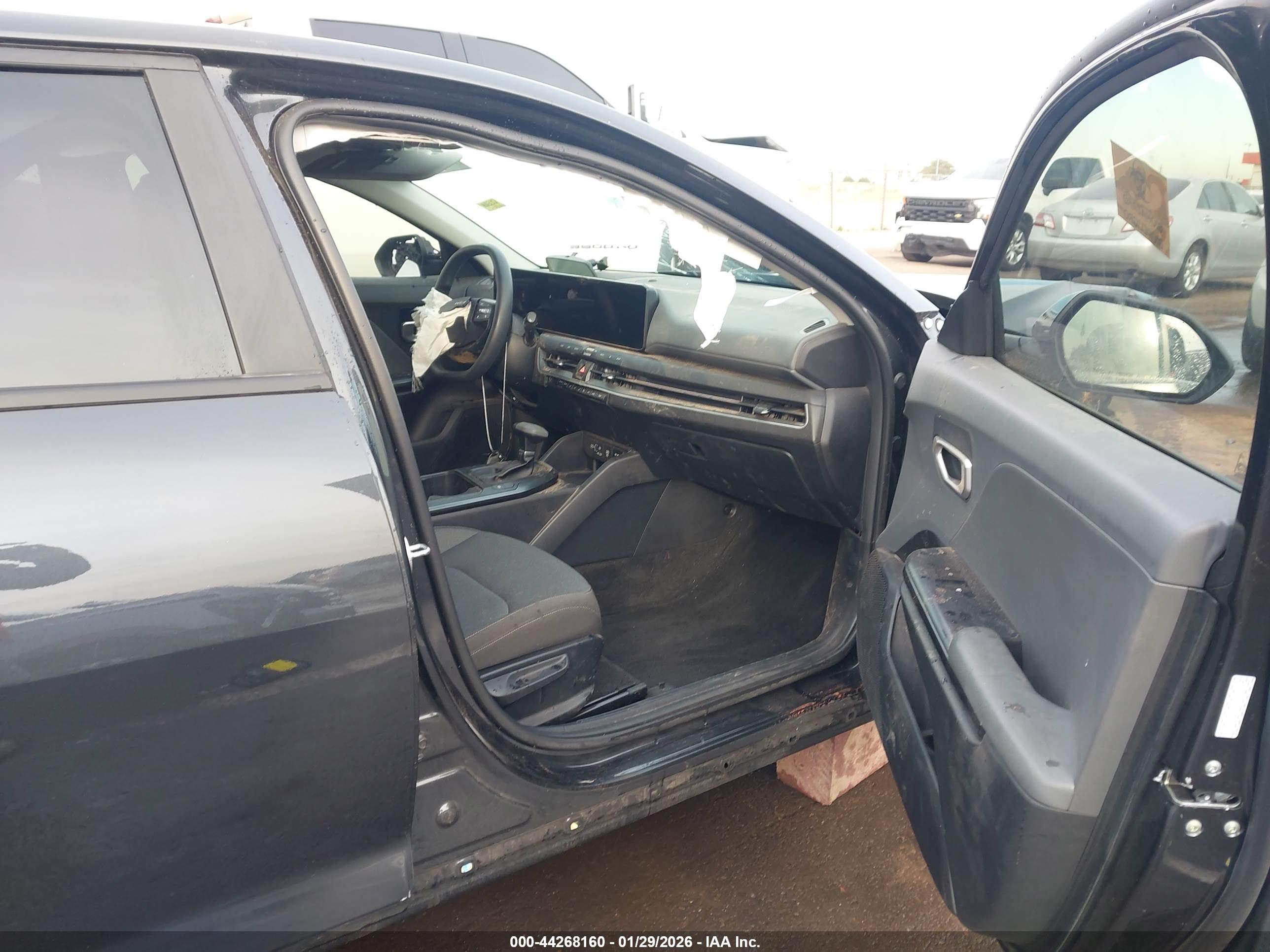 KIA K4 image 5