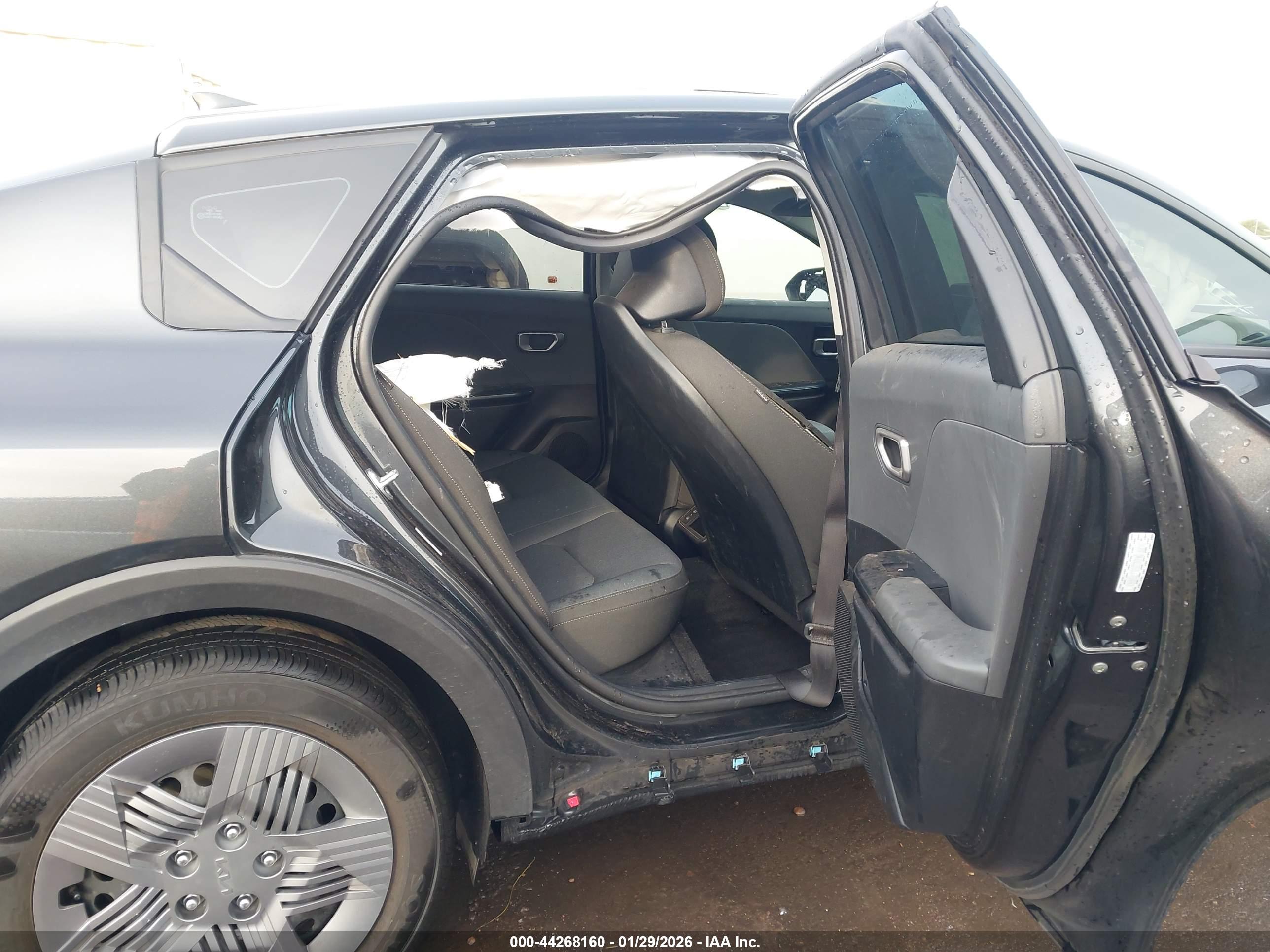 KIA K4 image 8