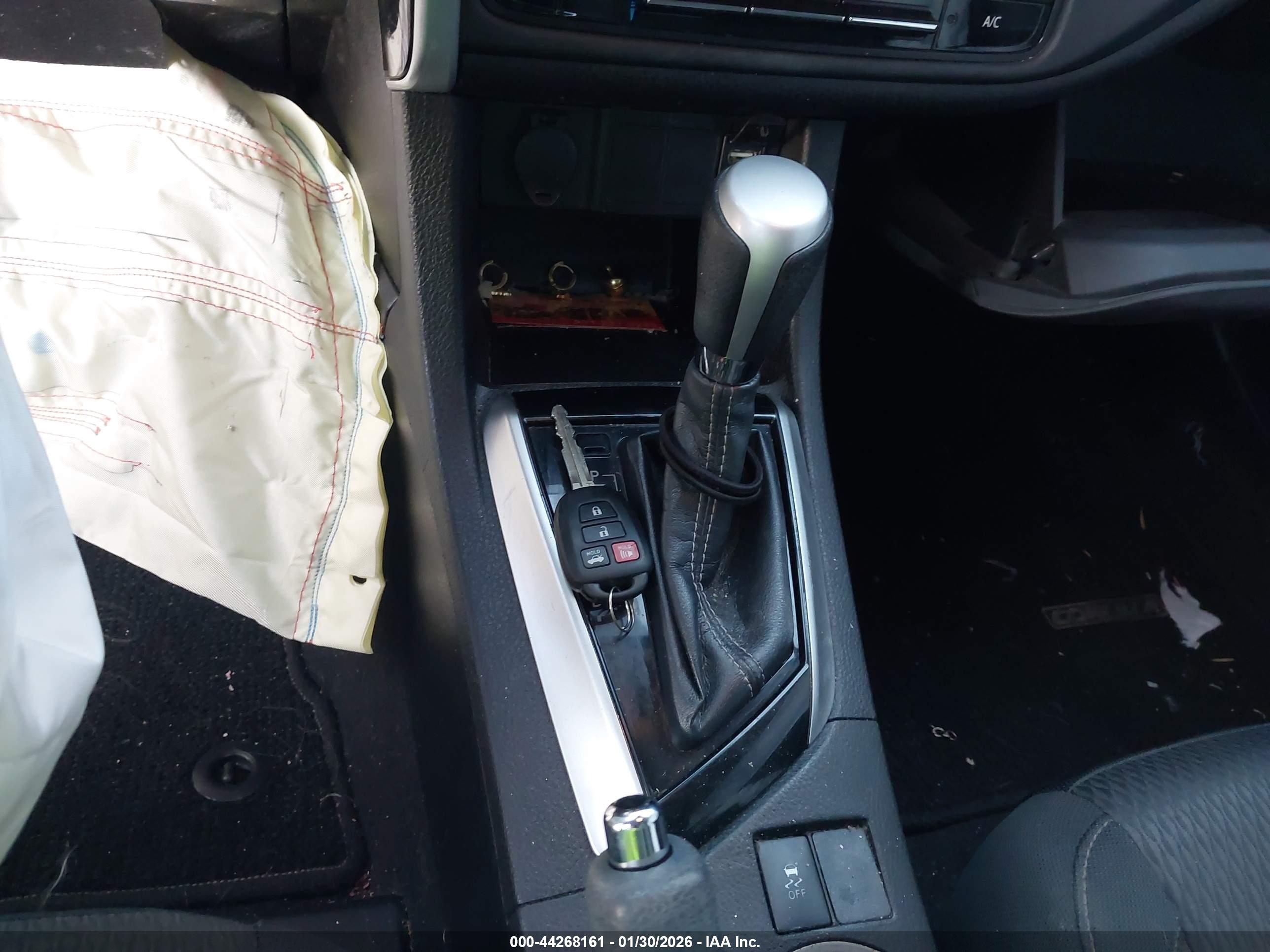 TOYOTA COROLLA image 11
