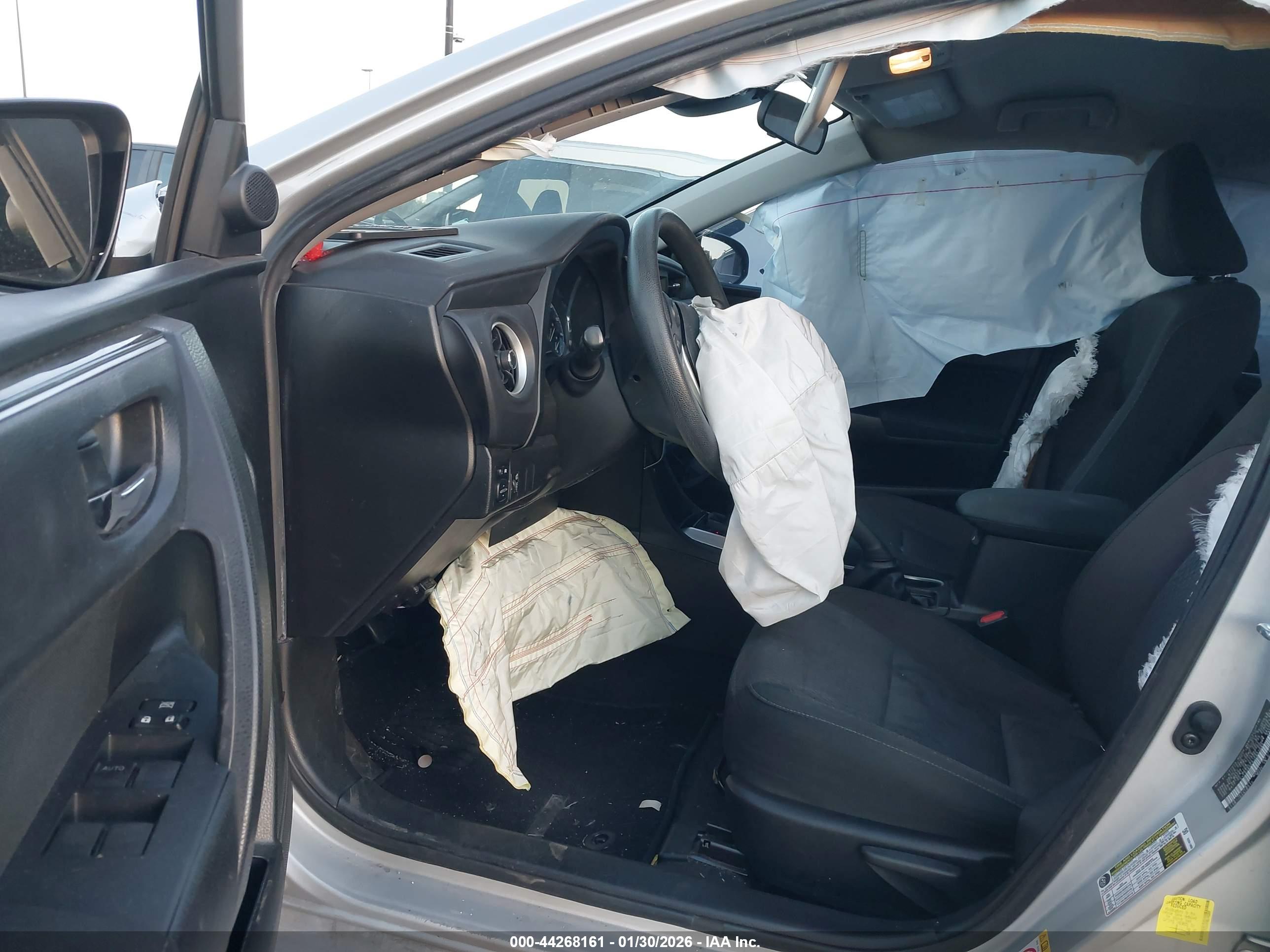 TOYOTA COROLLA image 5