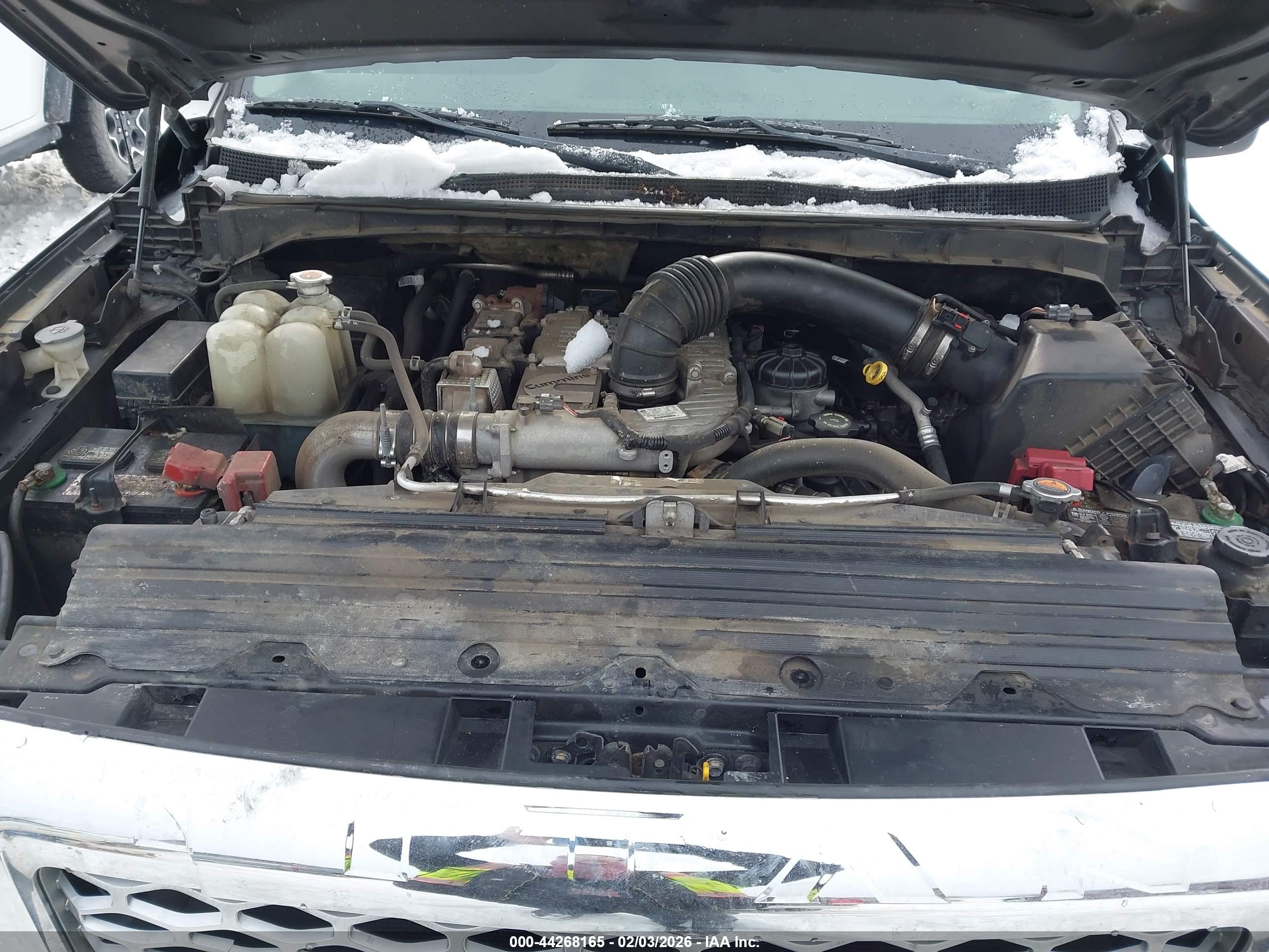 NISSAN TITAN image 10