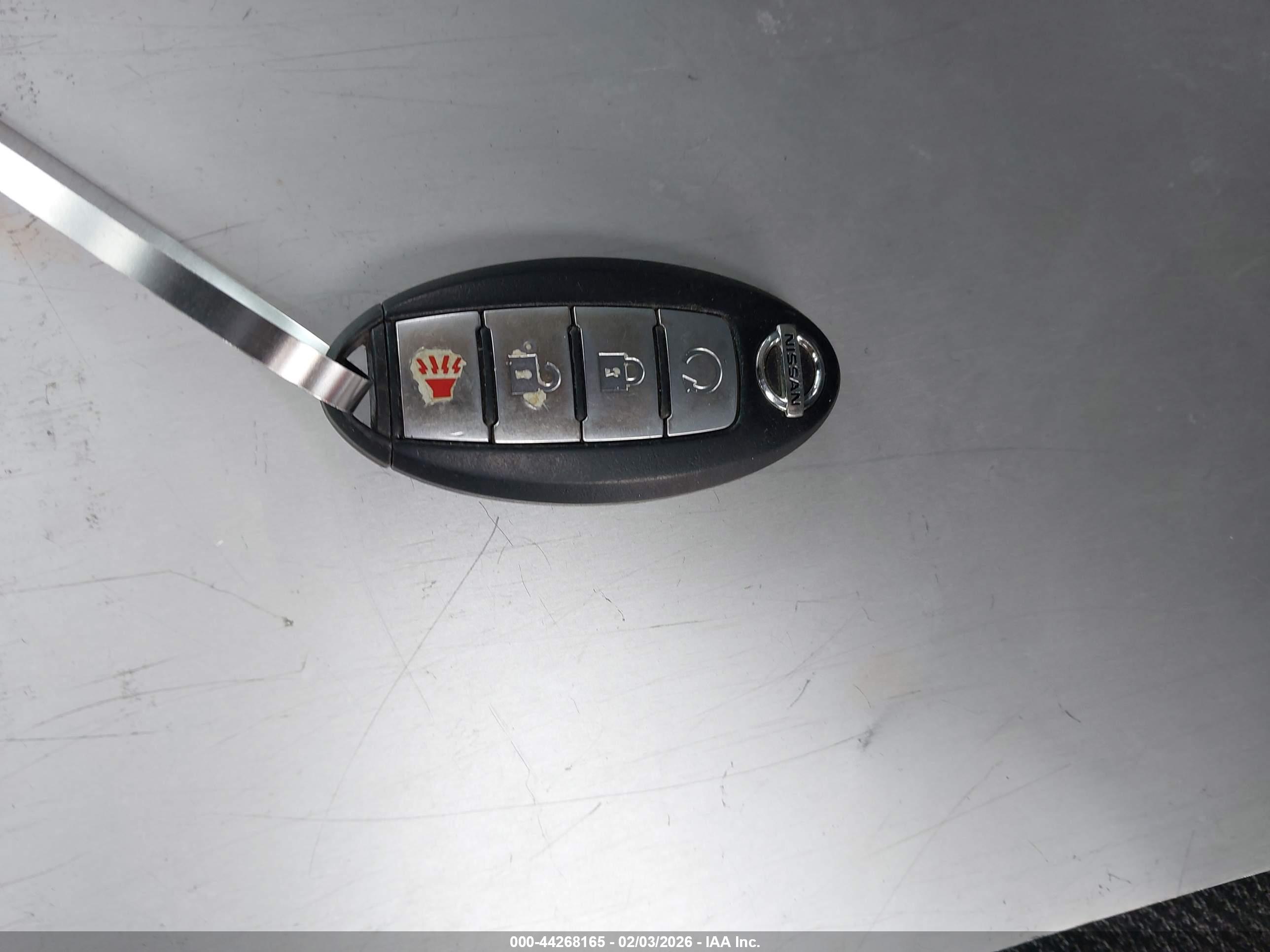 NISSAN TITAN image 11