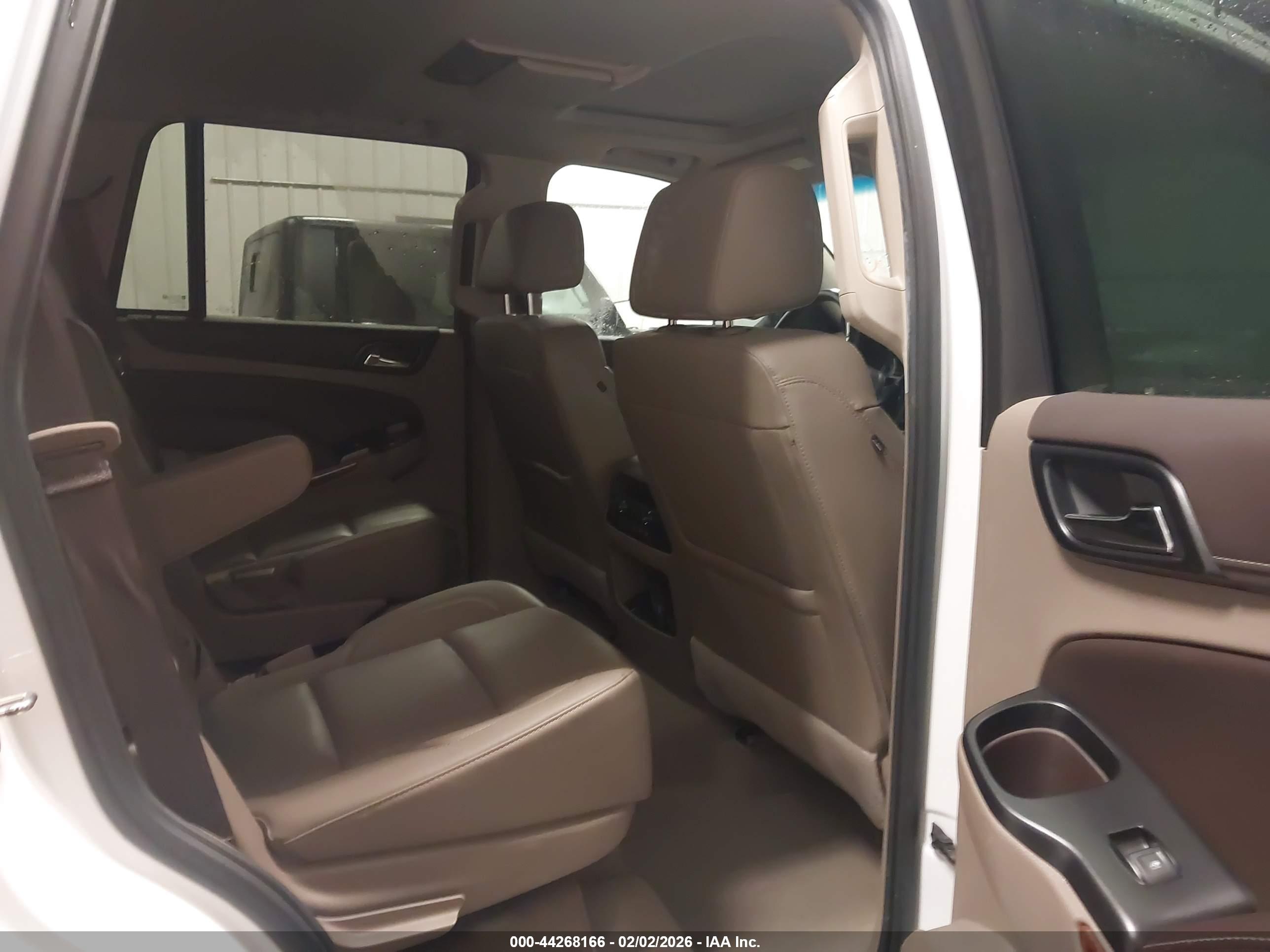 CHEVROLET TAHOE image 8
