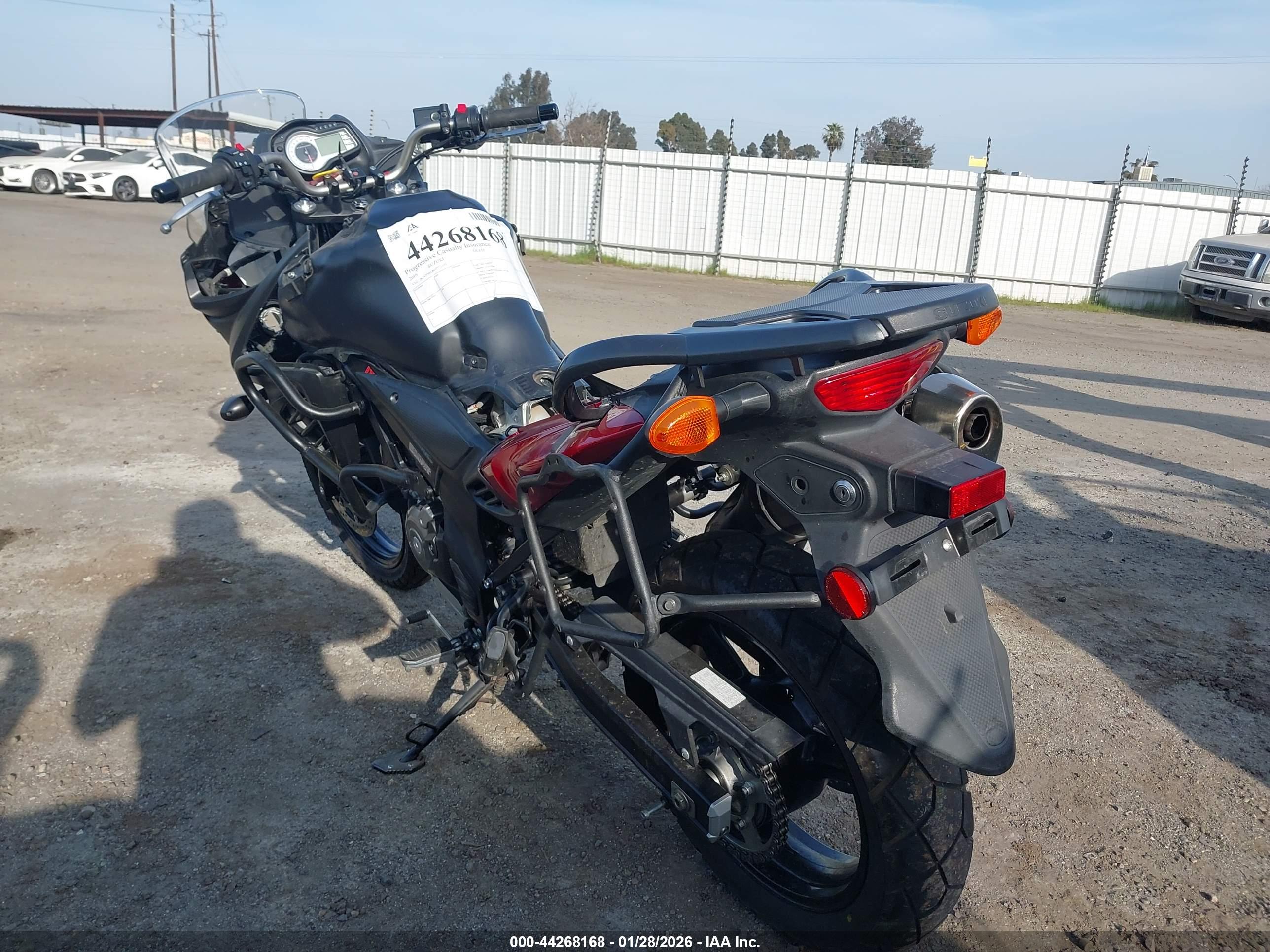 SUZUKI DL650 image 3