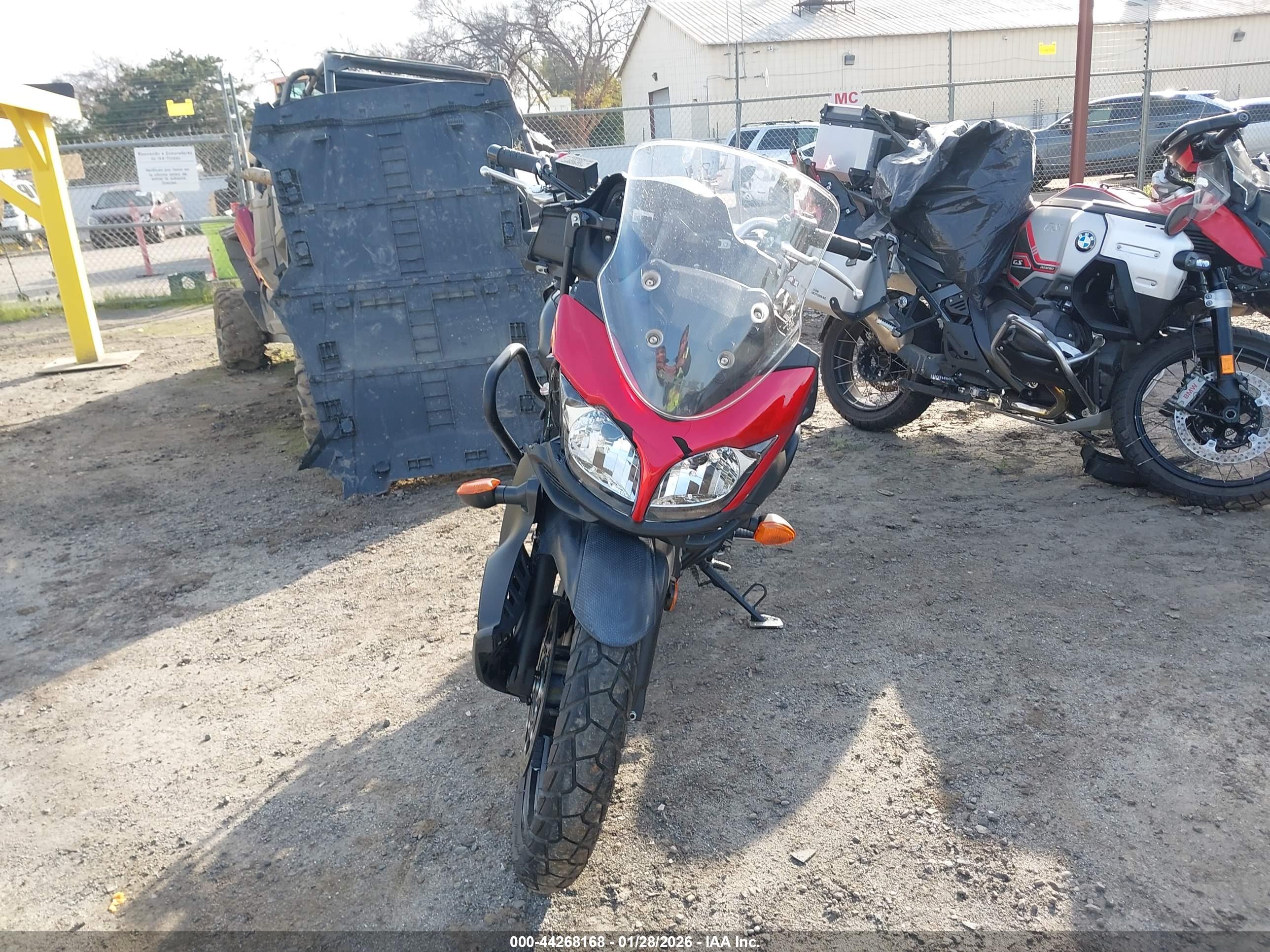 SUZUKI DL650 image 5