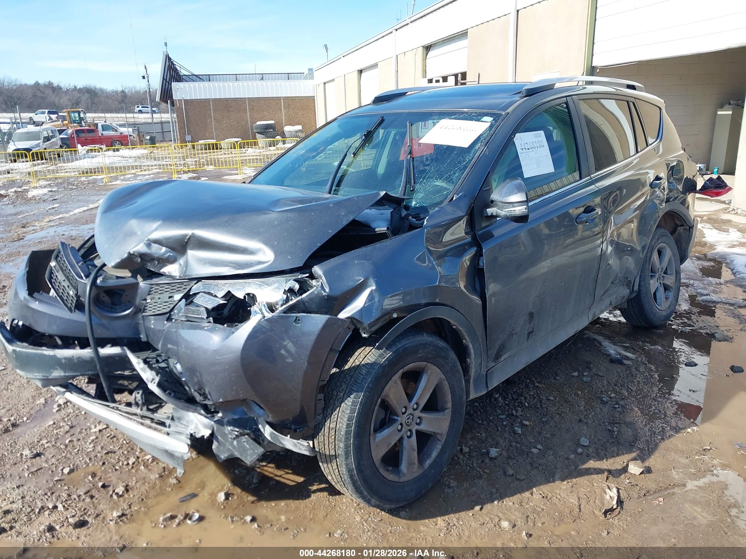 TOYOTA RAV4 image 2