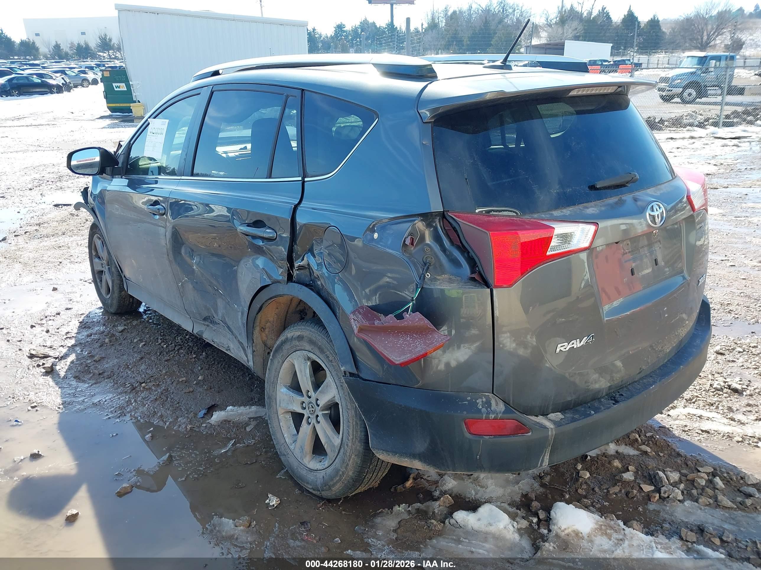TOYOTA RAV4 image 3