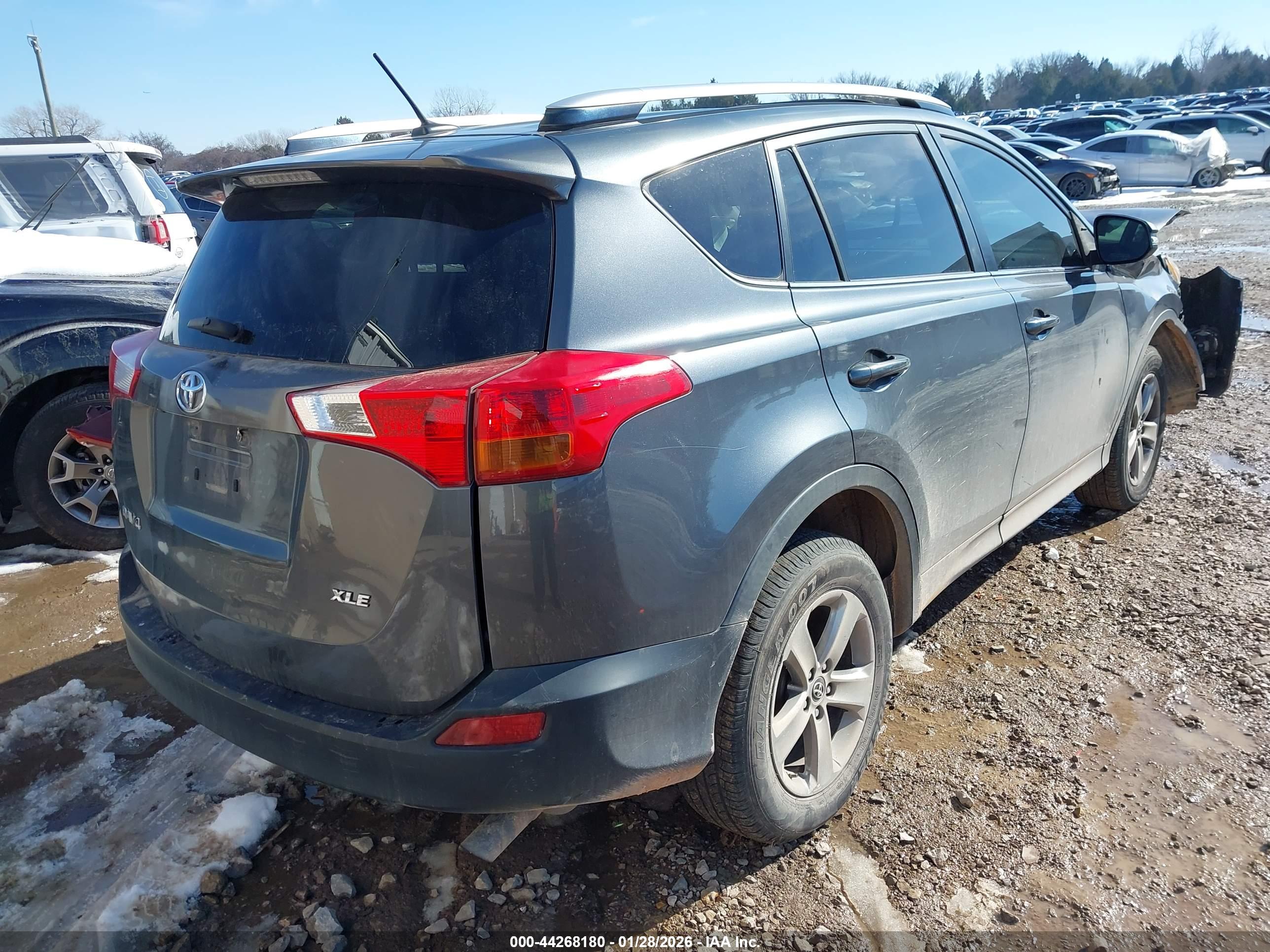 TOYOTA RAV4 image 4