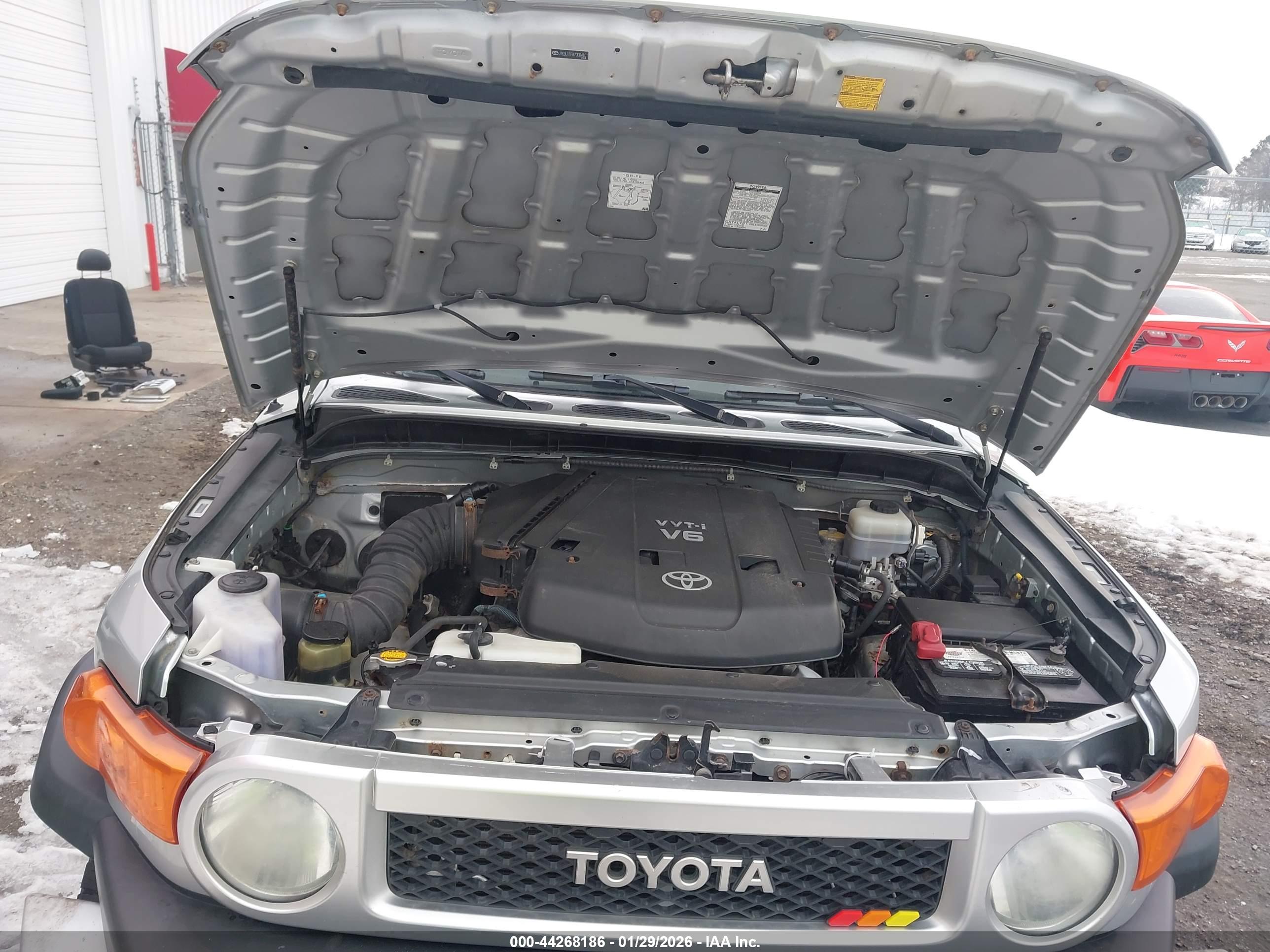 TOYOTA FJ image 10