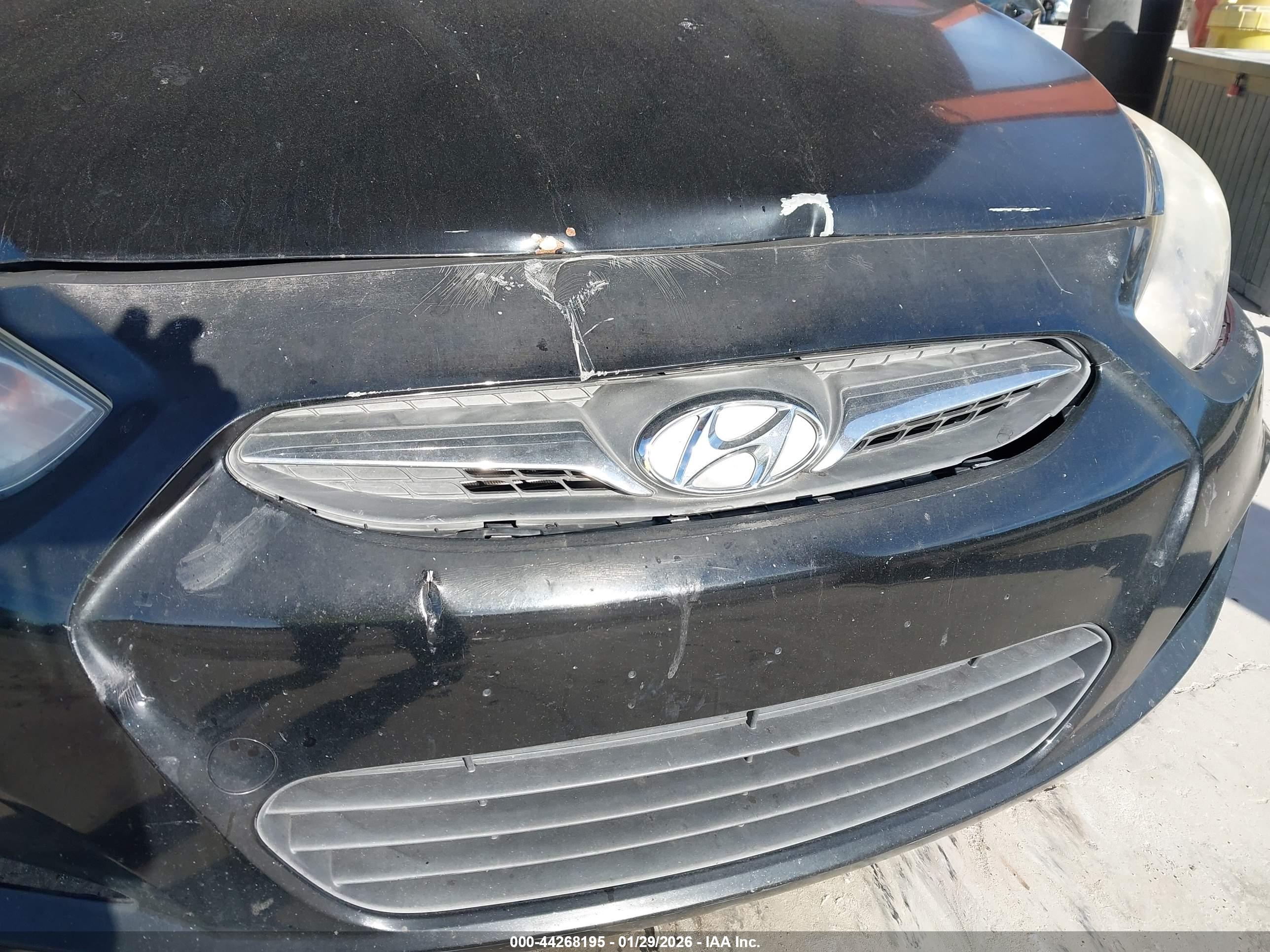 HYUNDAI ACCENT image 6