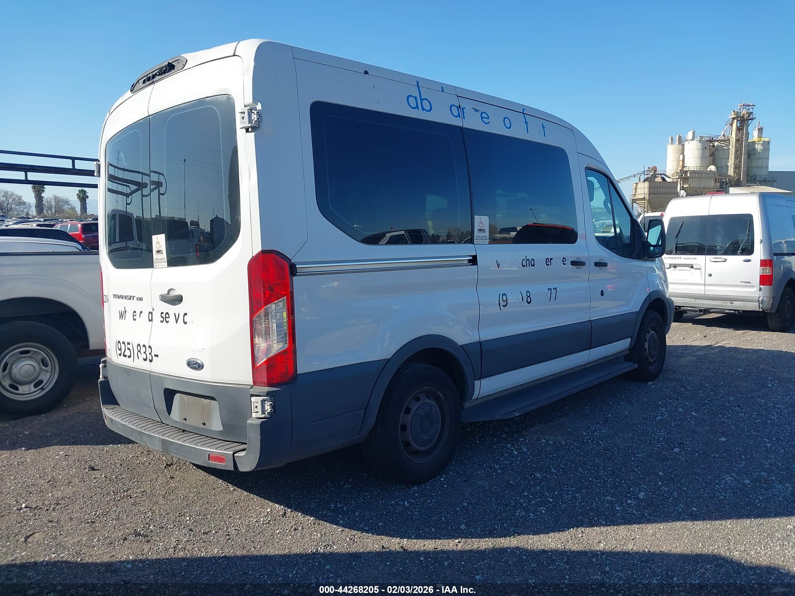 FORD TRANSIT-150 image 4