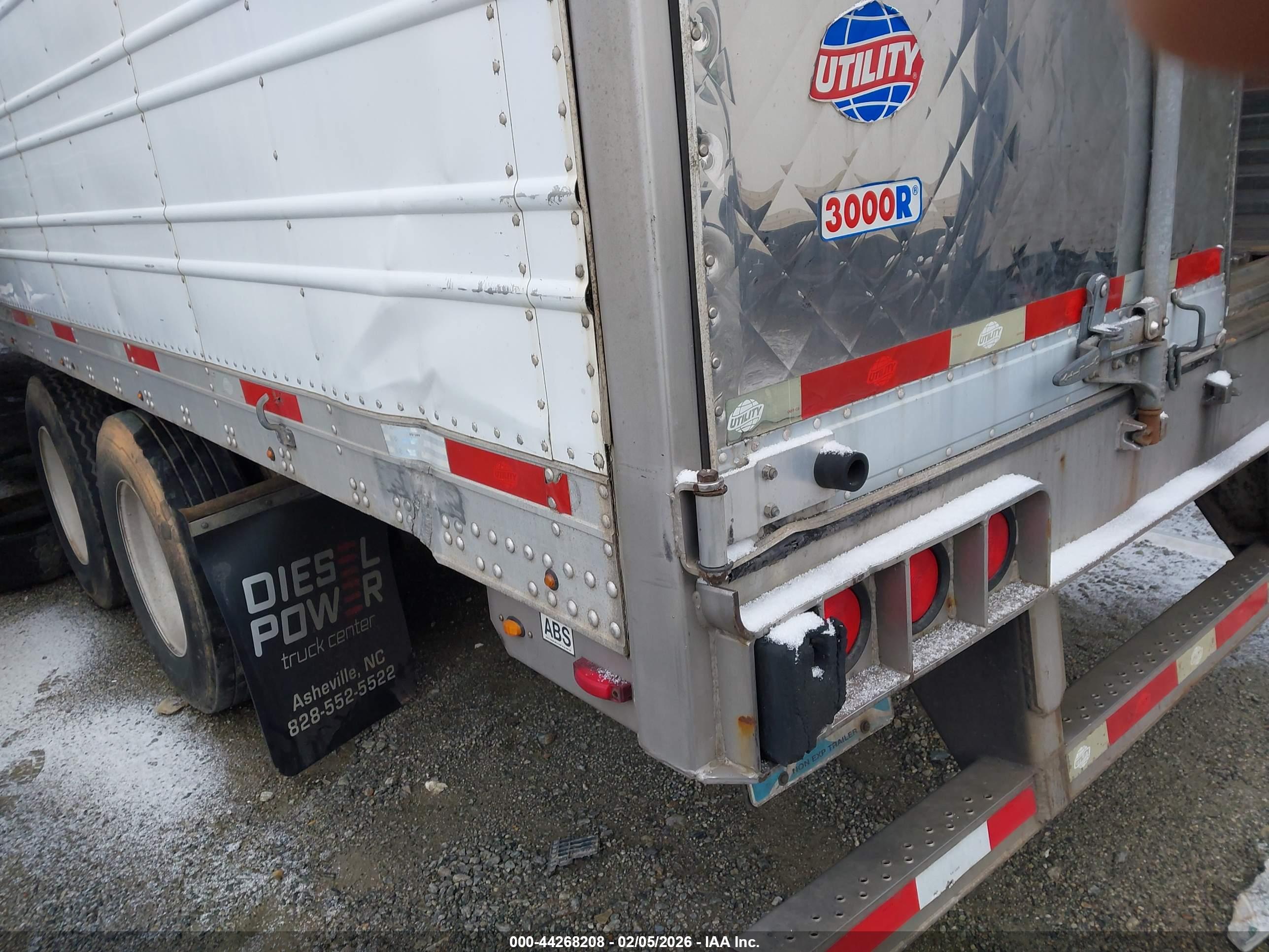 UTILITY TRAILER image 6