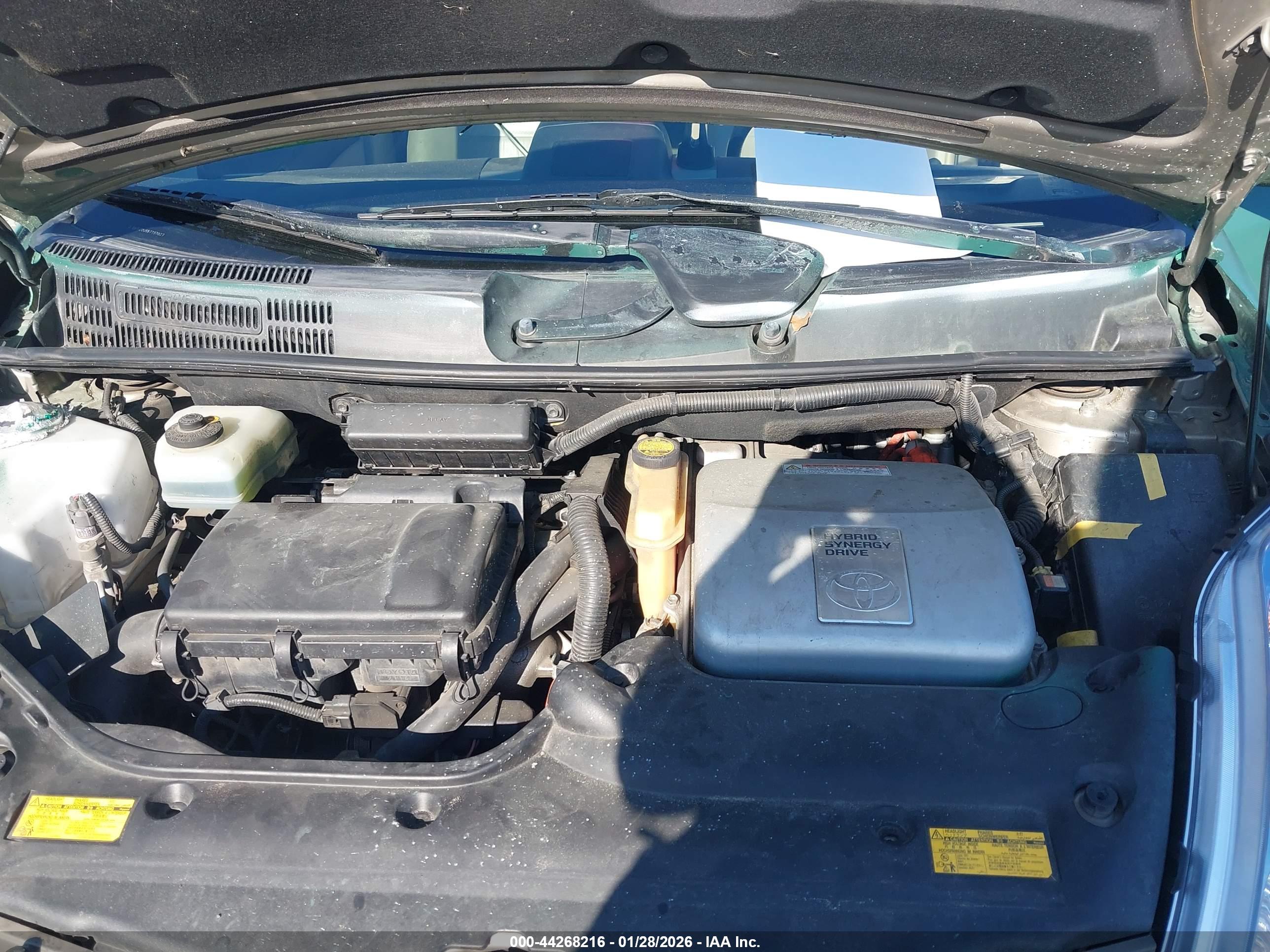 TOYOTA PRIUS image 10