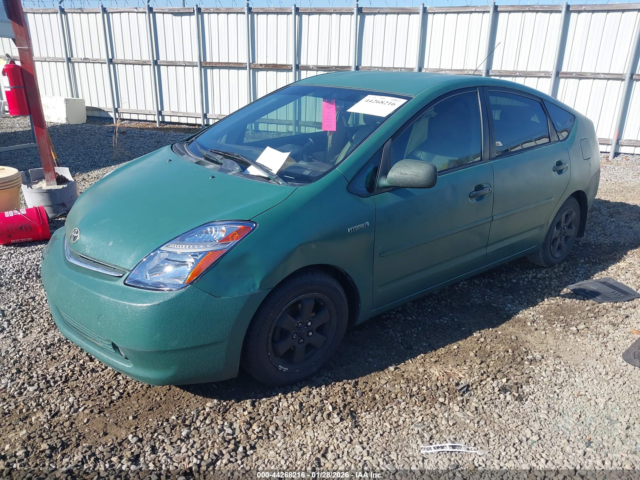 TOYOTA PRIUS image 2