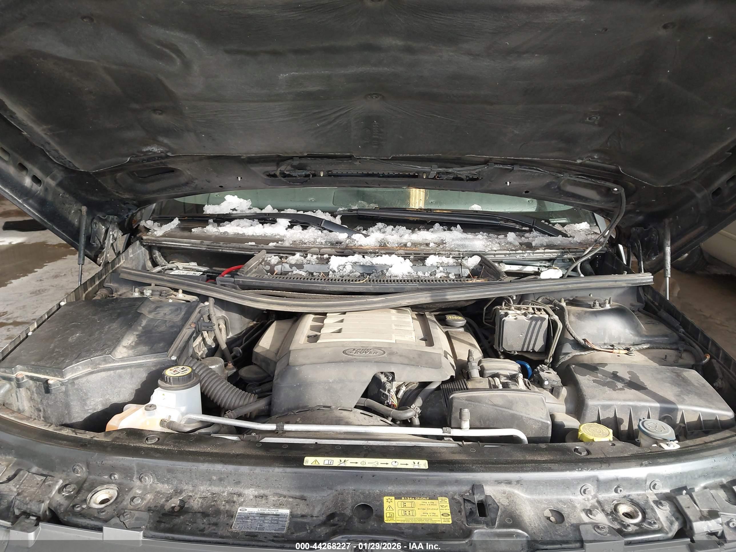 LAND ROVER image 10