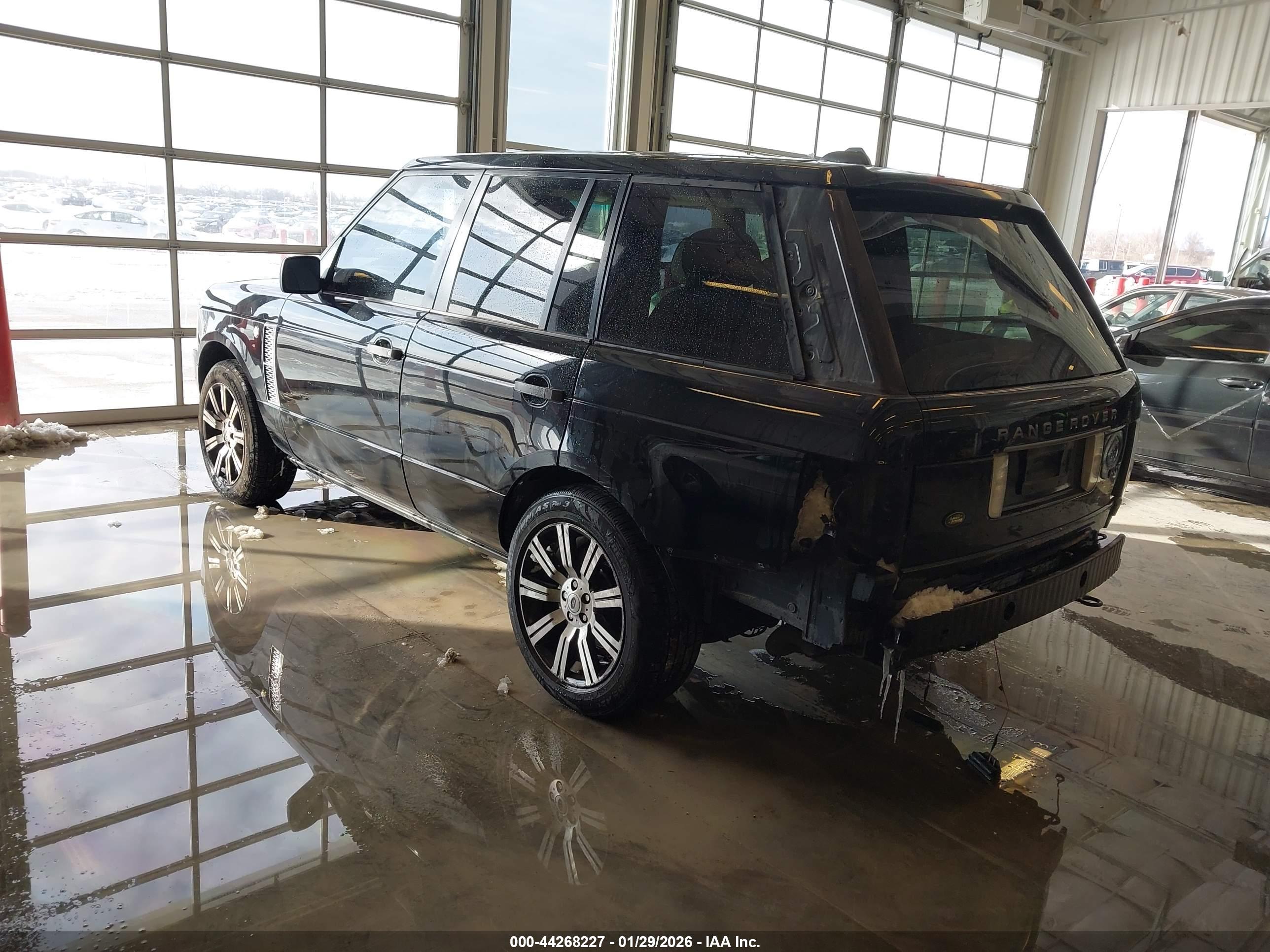 LAND ROVER image 3