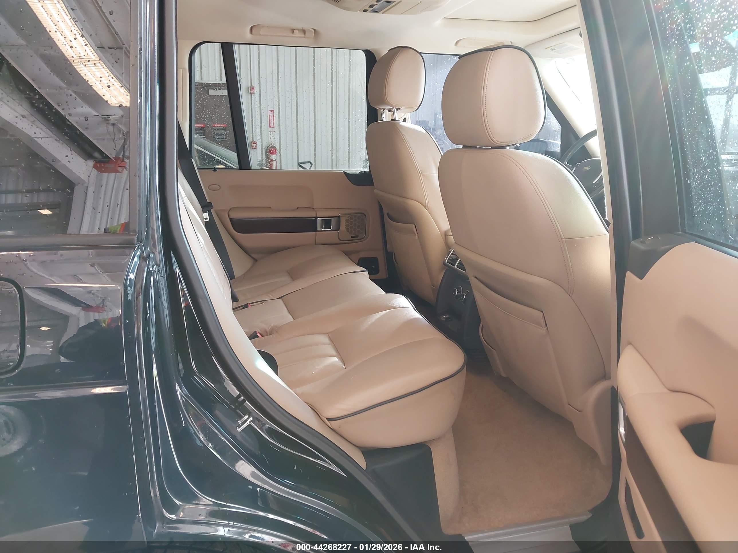 LAND ROVER image 8