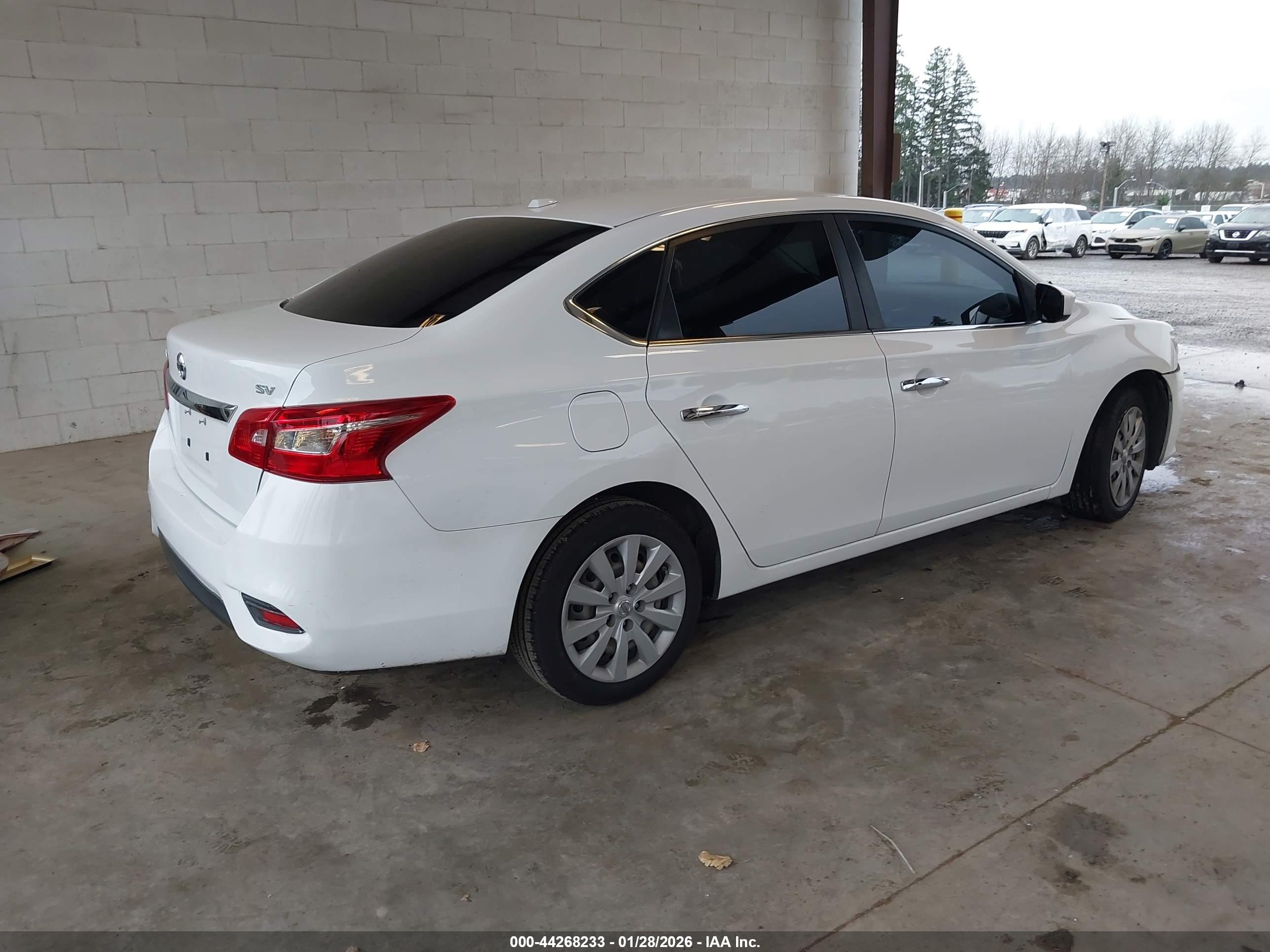 NISSAN SENTRA image 4