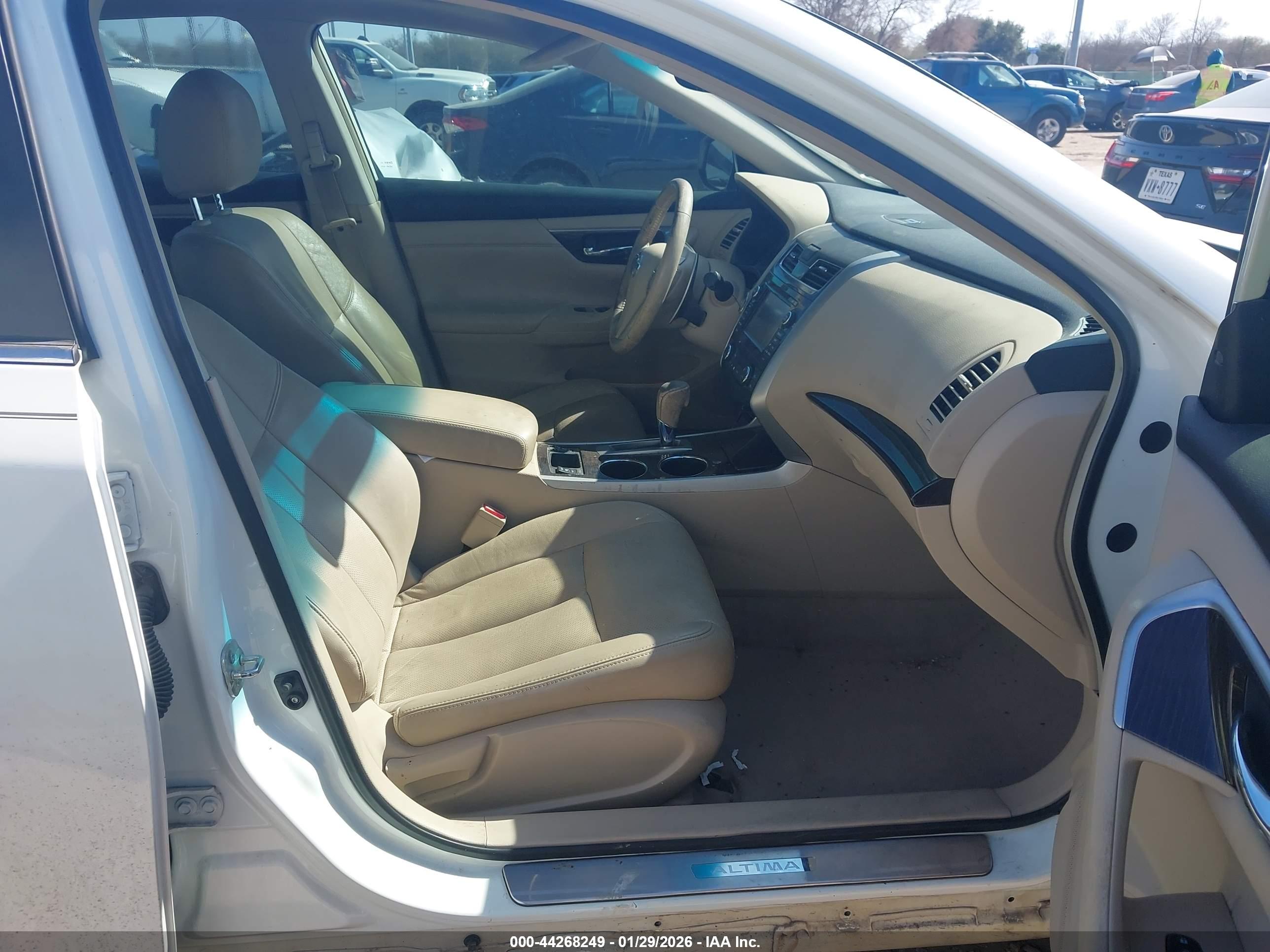 NISSAN ALTIMA image 5