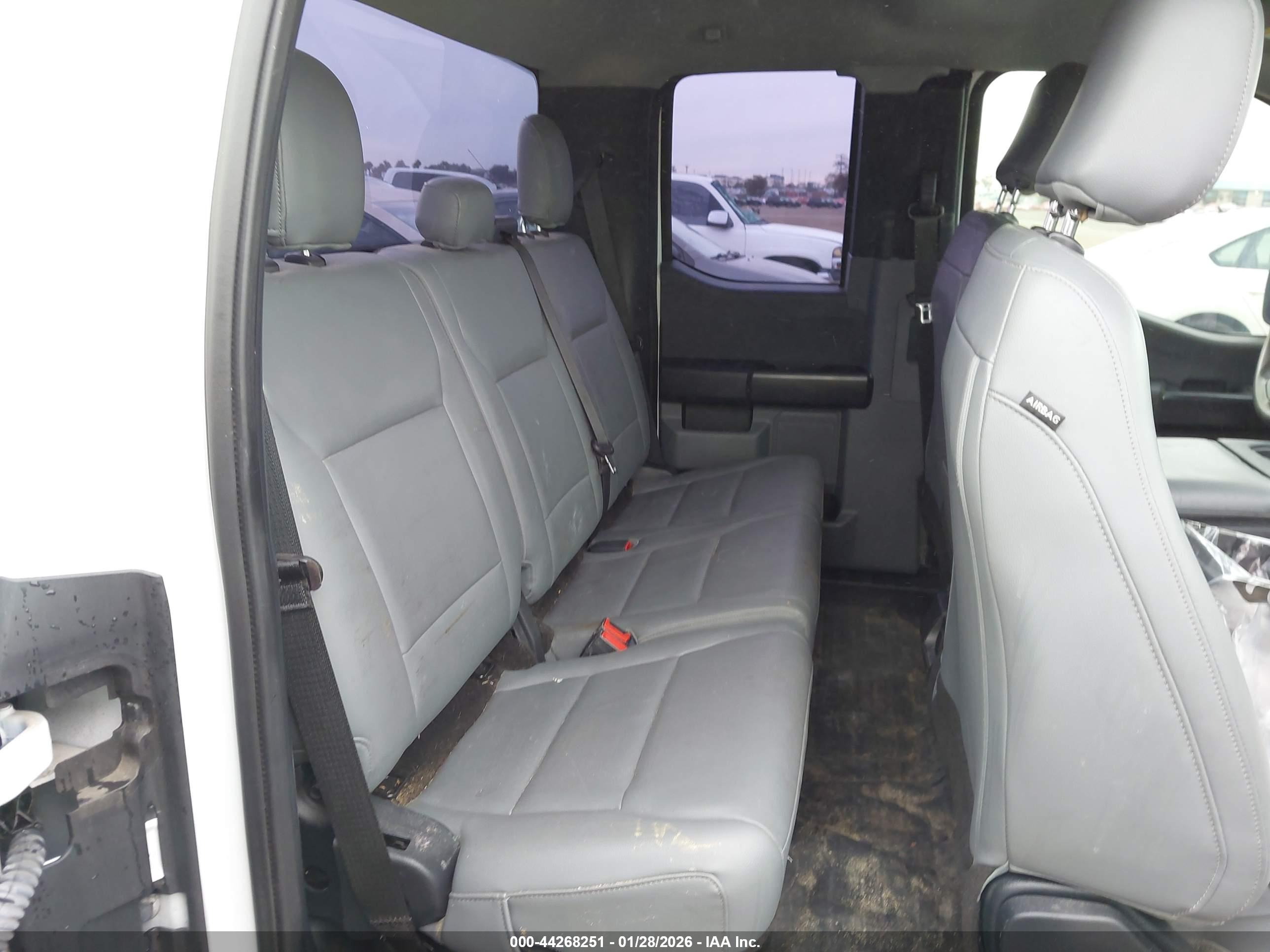 FORD F-150 image 8