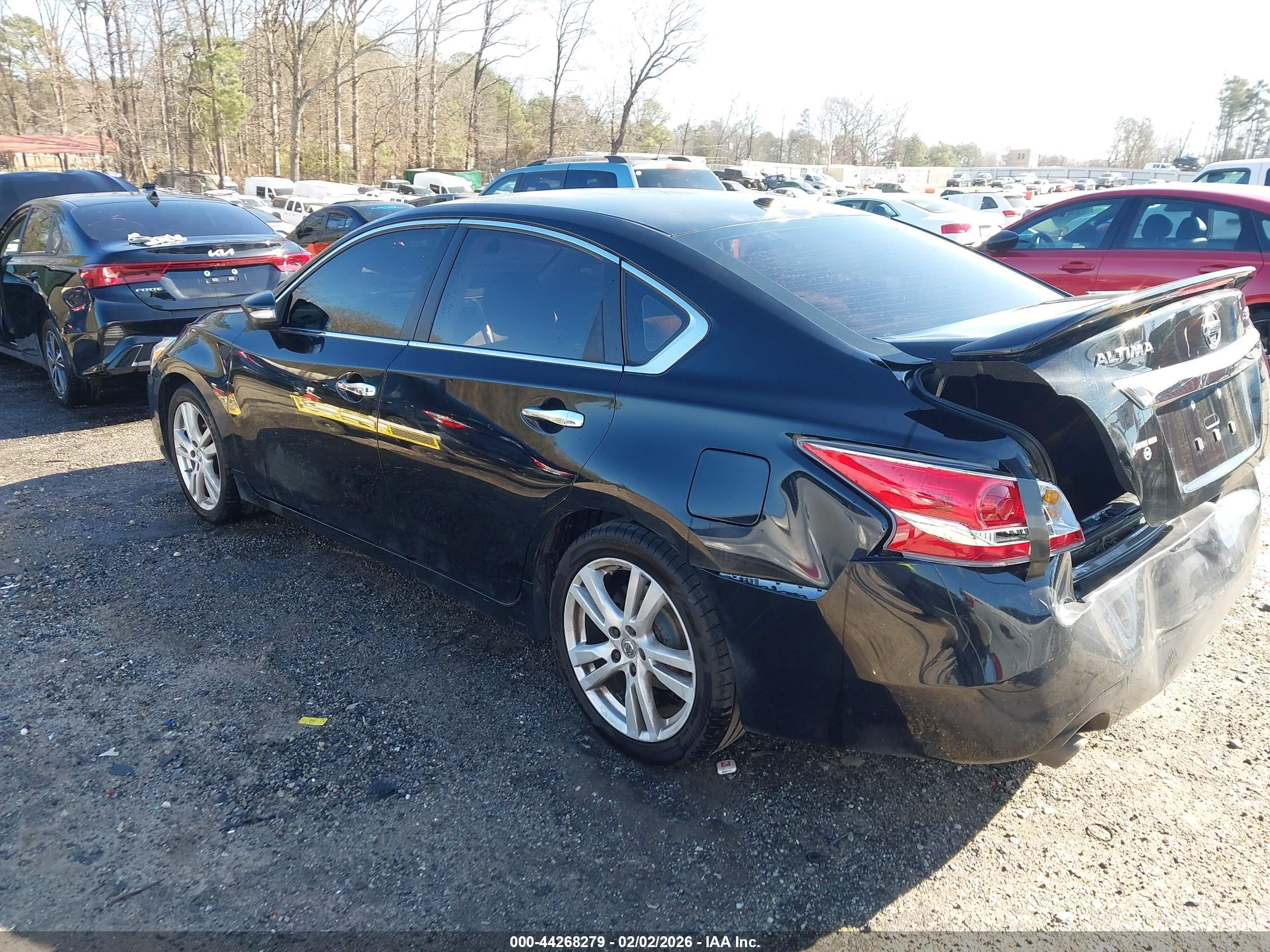 NISSAN ALTIMA image 3
