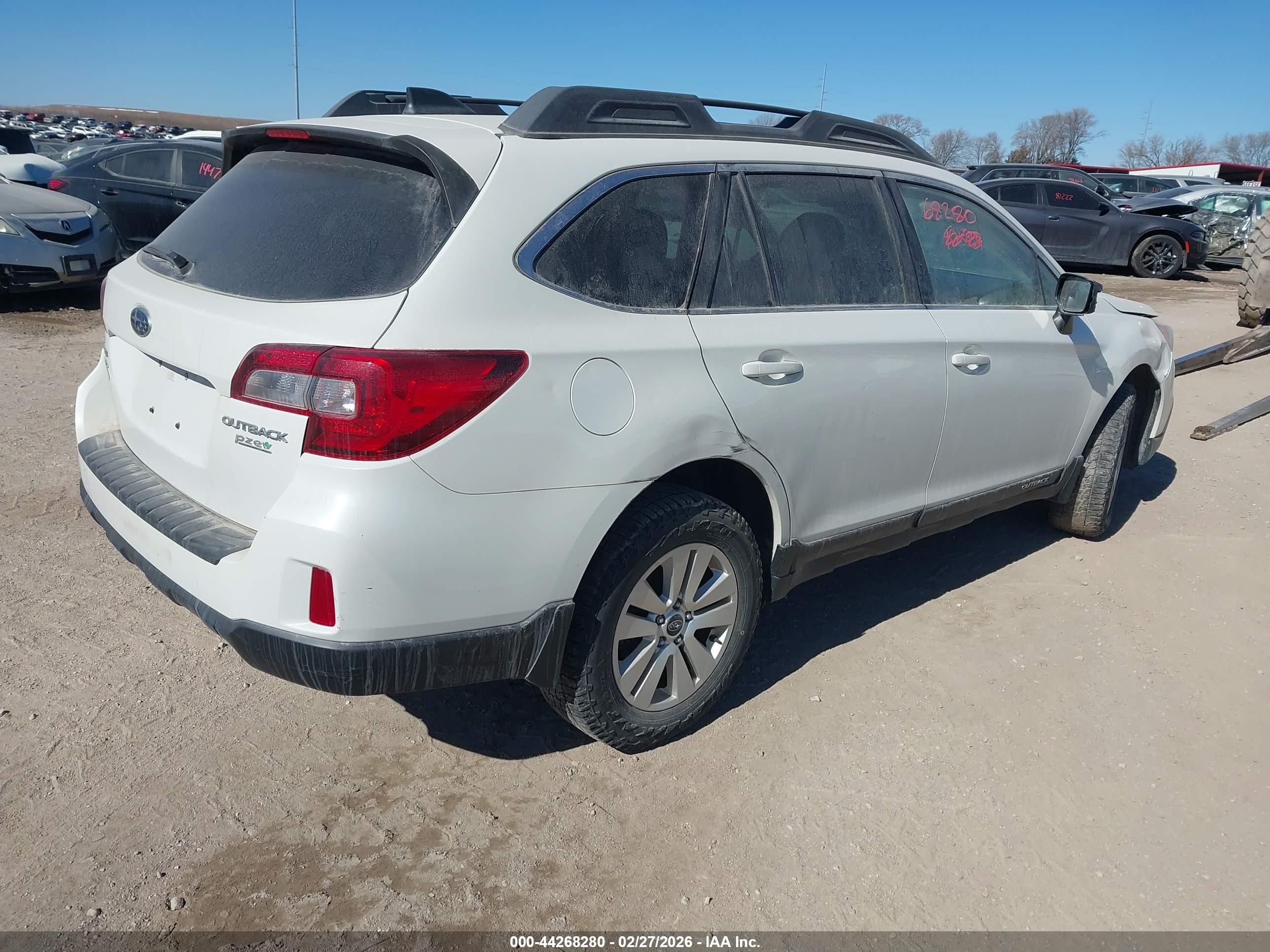 SUBARU OUTBACK image 4