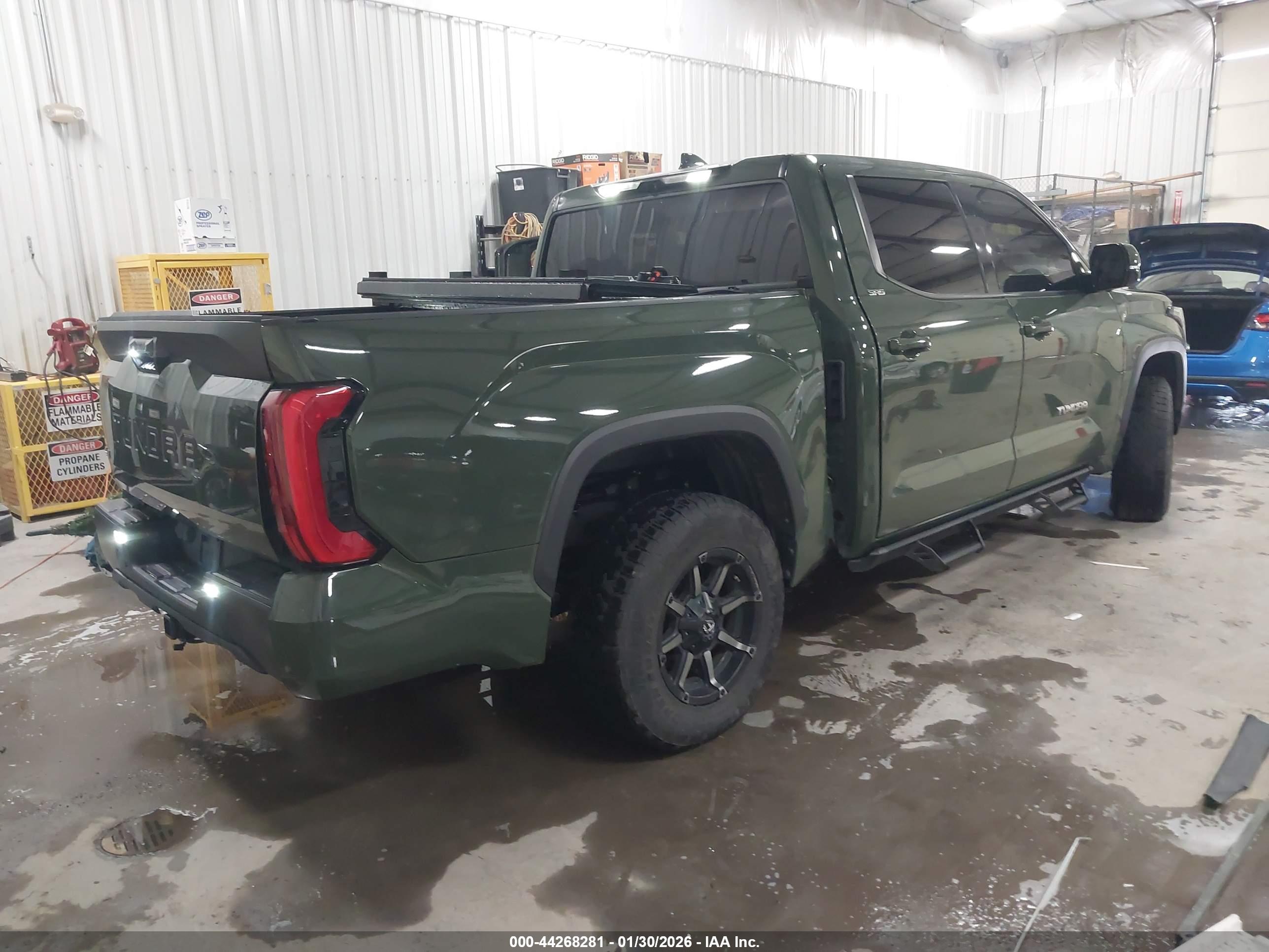 TOYOTA TUNDRA image 4