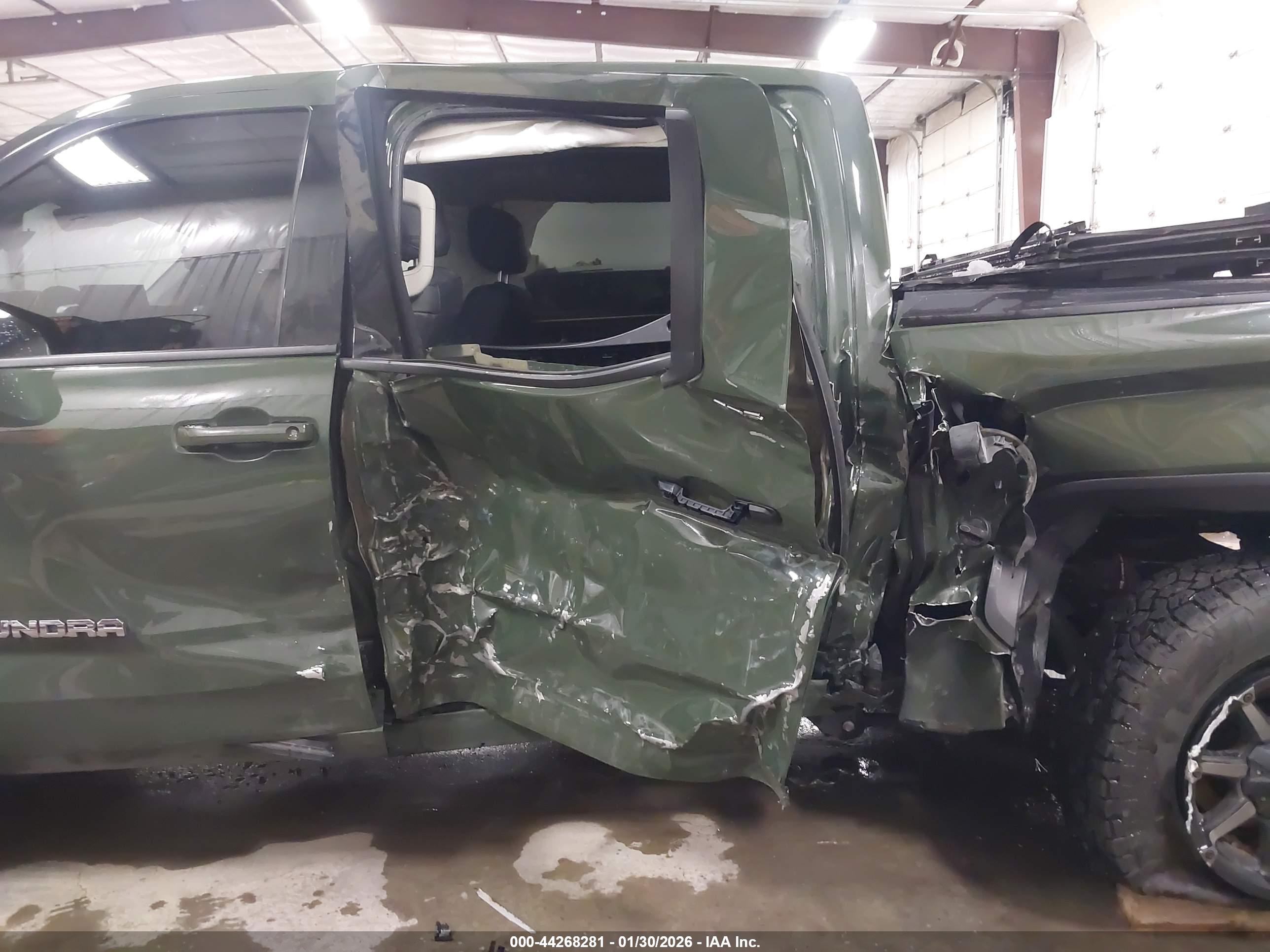 TOYOTA TUNDRA image 6