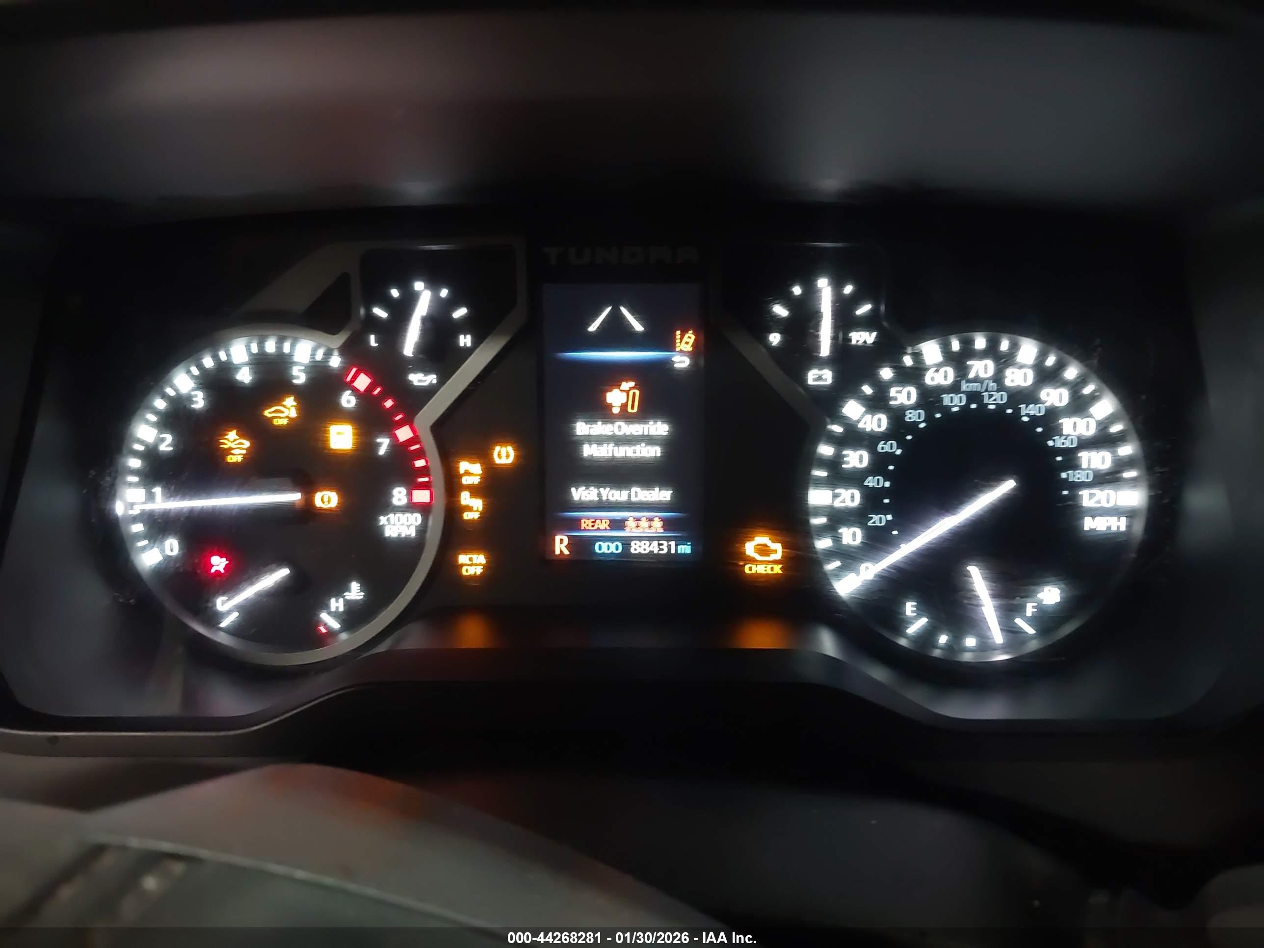 TOYOTA TUNDRA image 7