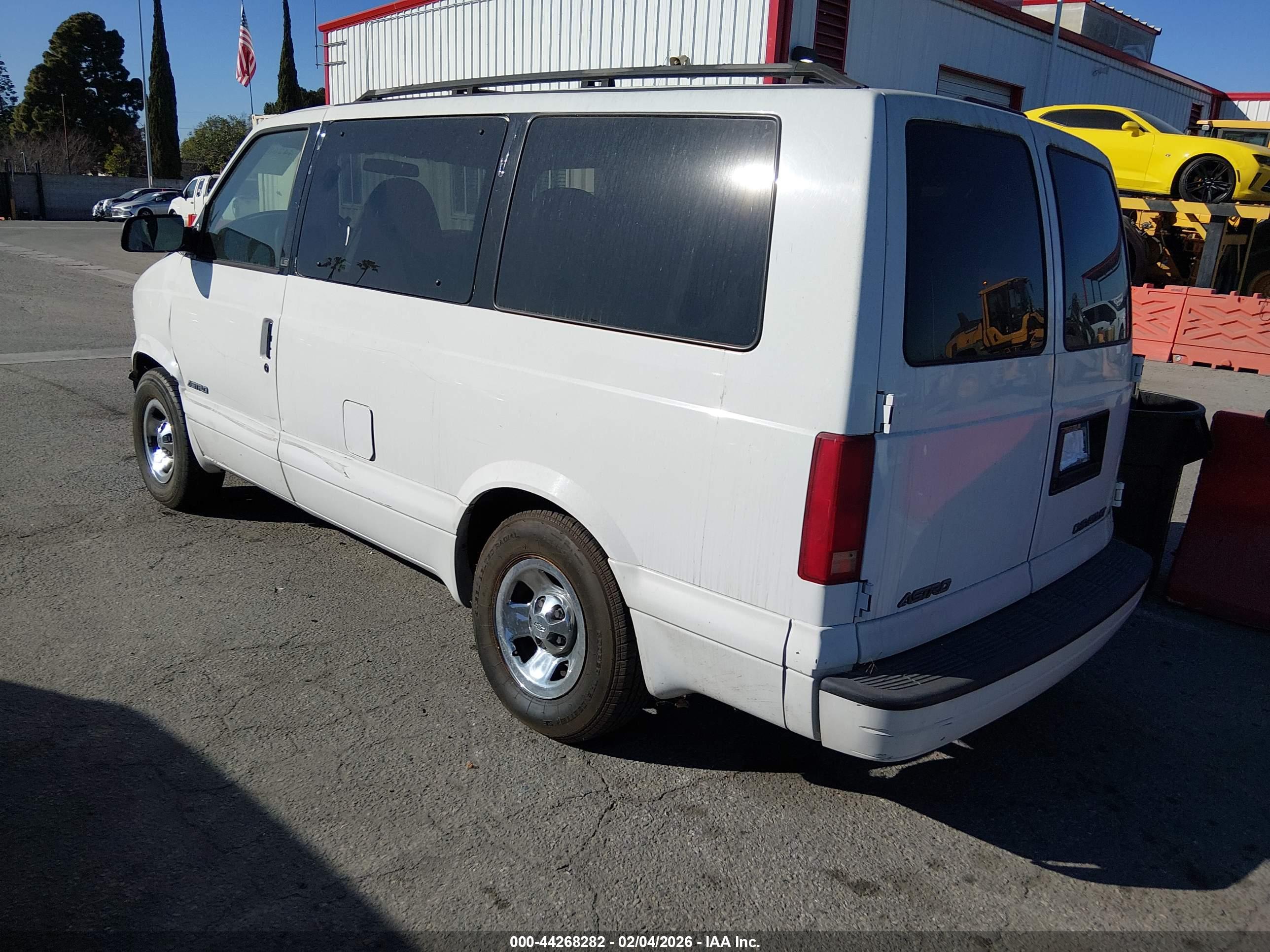 CHEVROLET ASTRO image 3