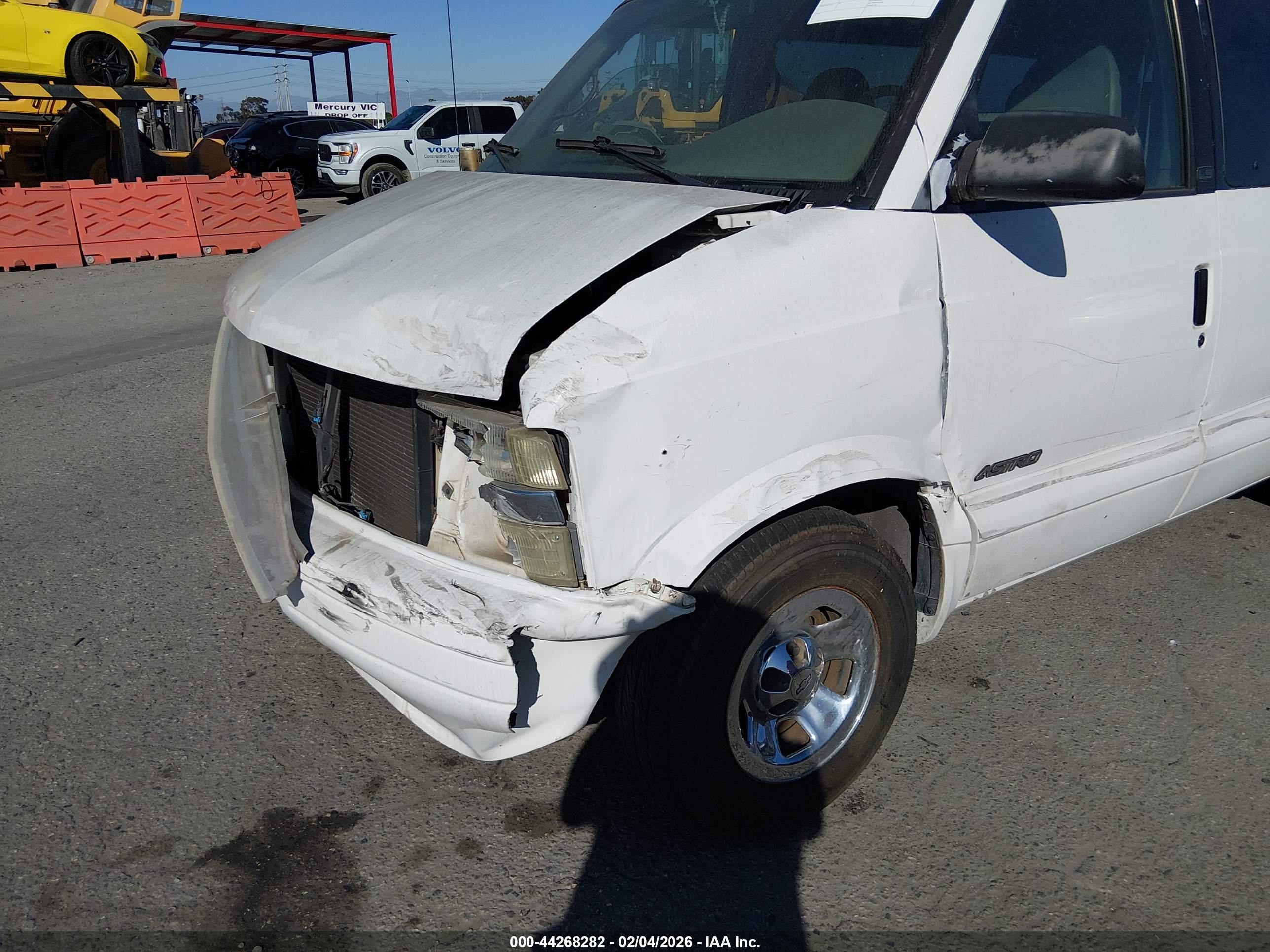 CHEVROLET ASTRO image 6