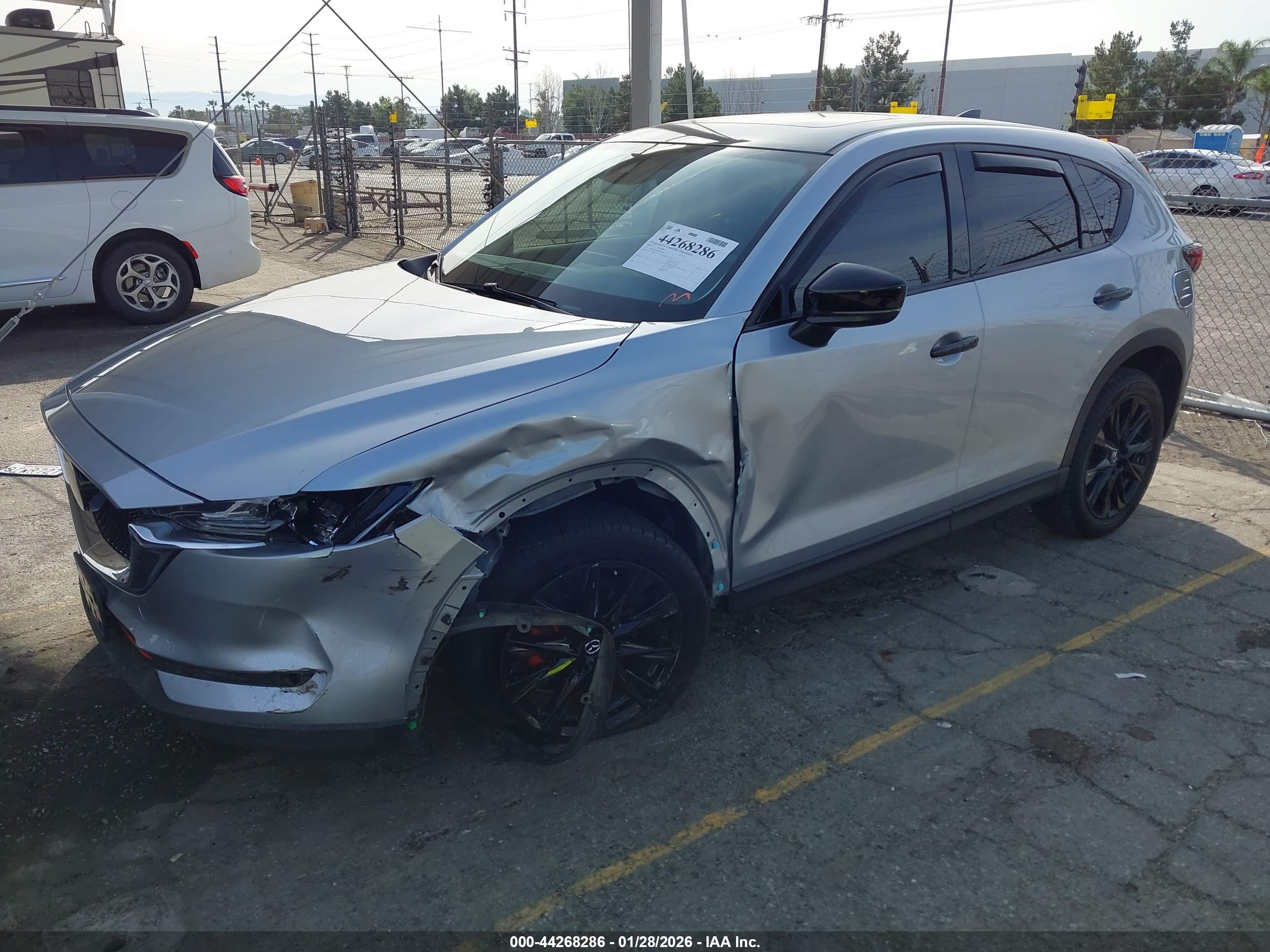 MAZDA CX-5 image 2