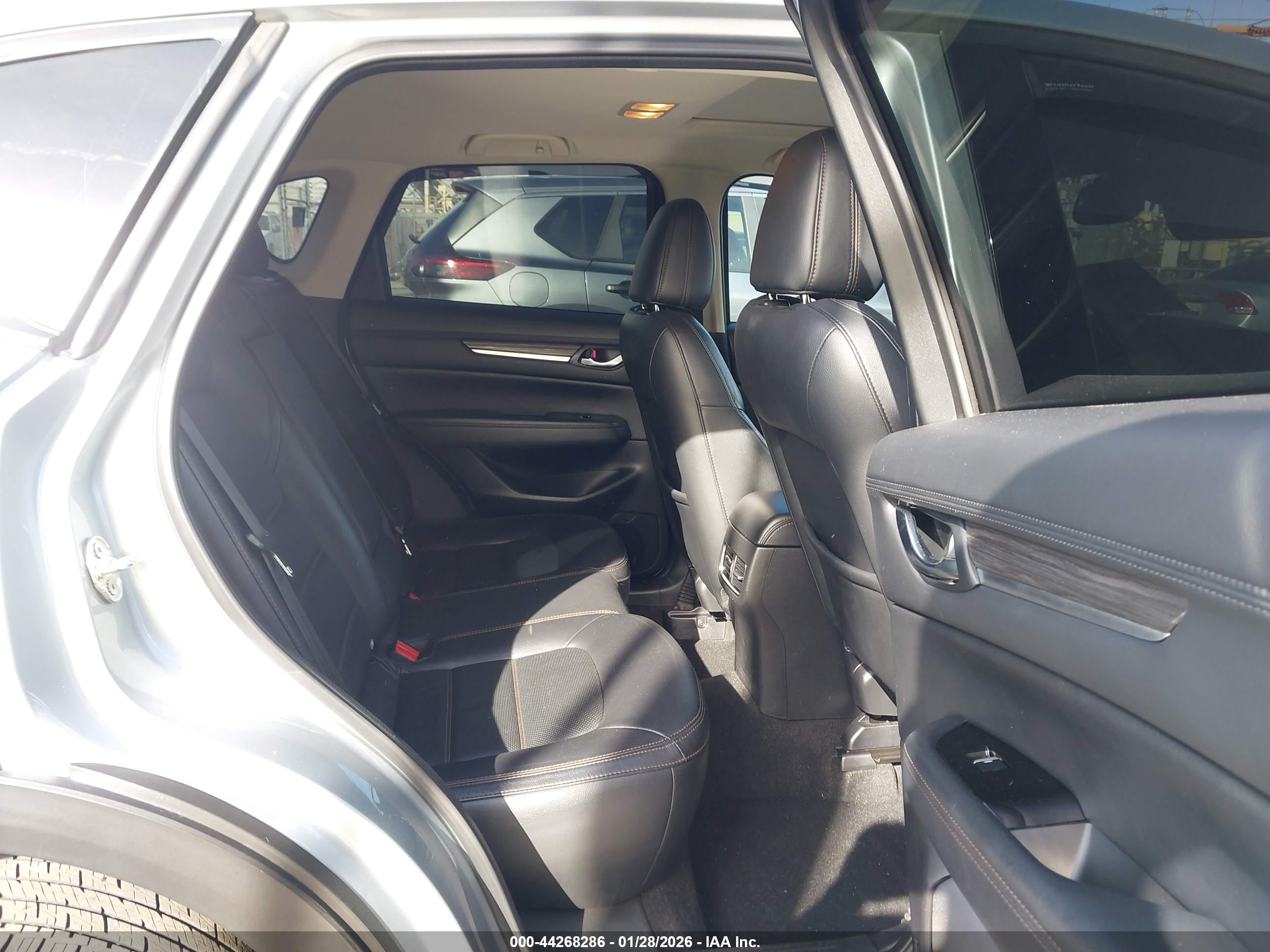 MAZDA CX-5 image 8