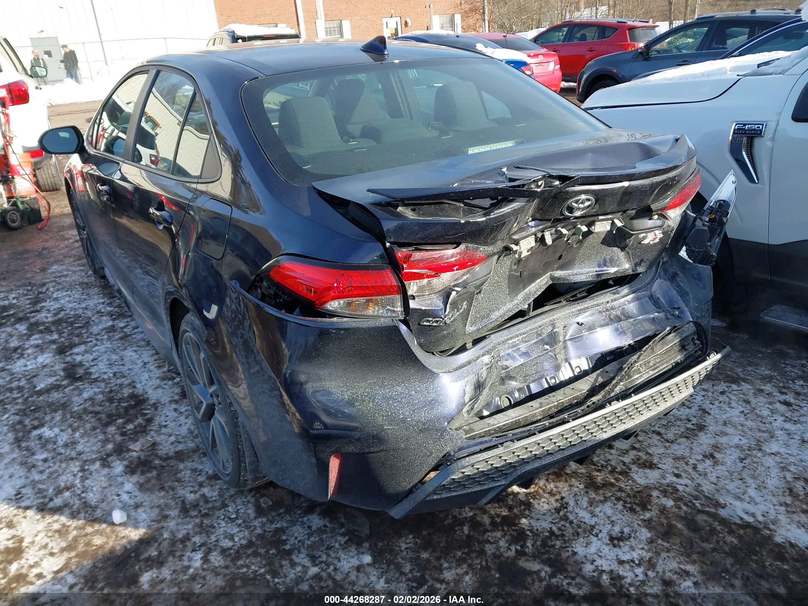 TOYOTA COROLLA image 3