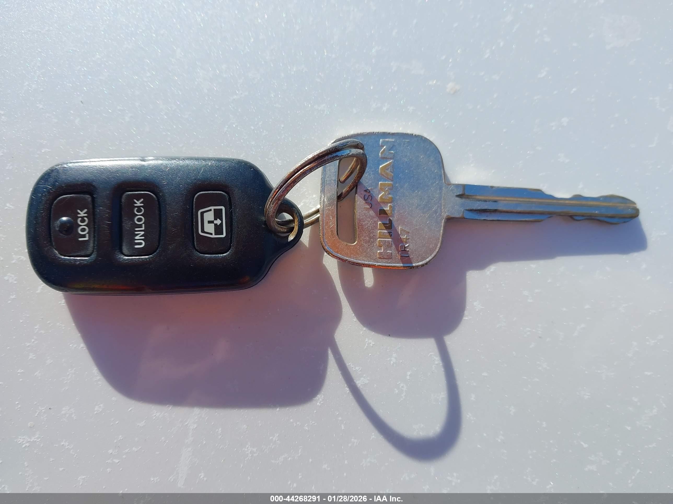 TOYOTA 4RUNNER image 11