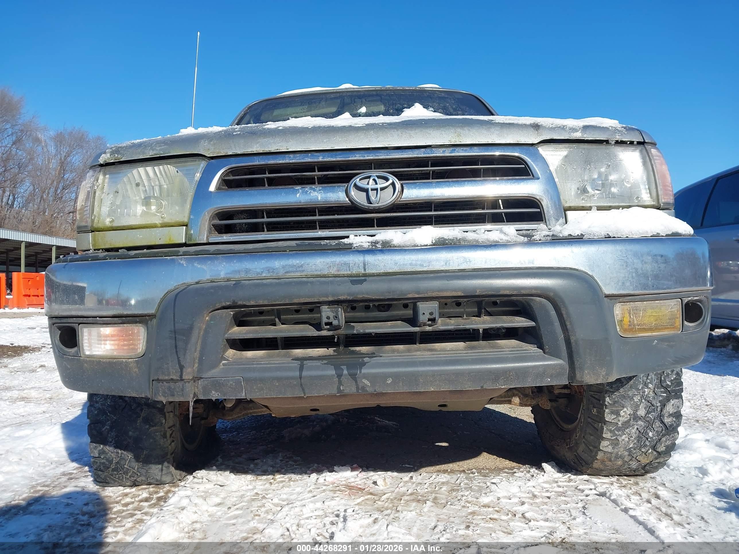 TOYOTA 4RUNNER image 6