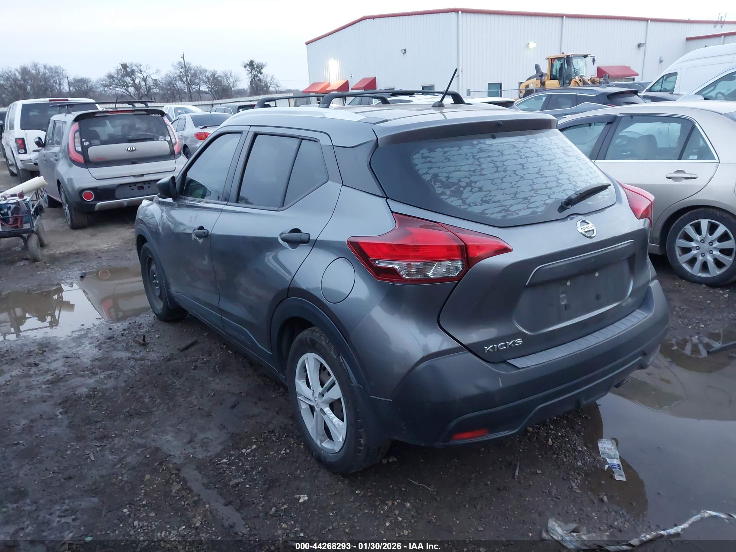 NISSAN KICKS image 3