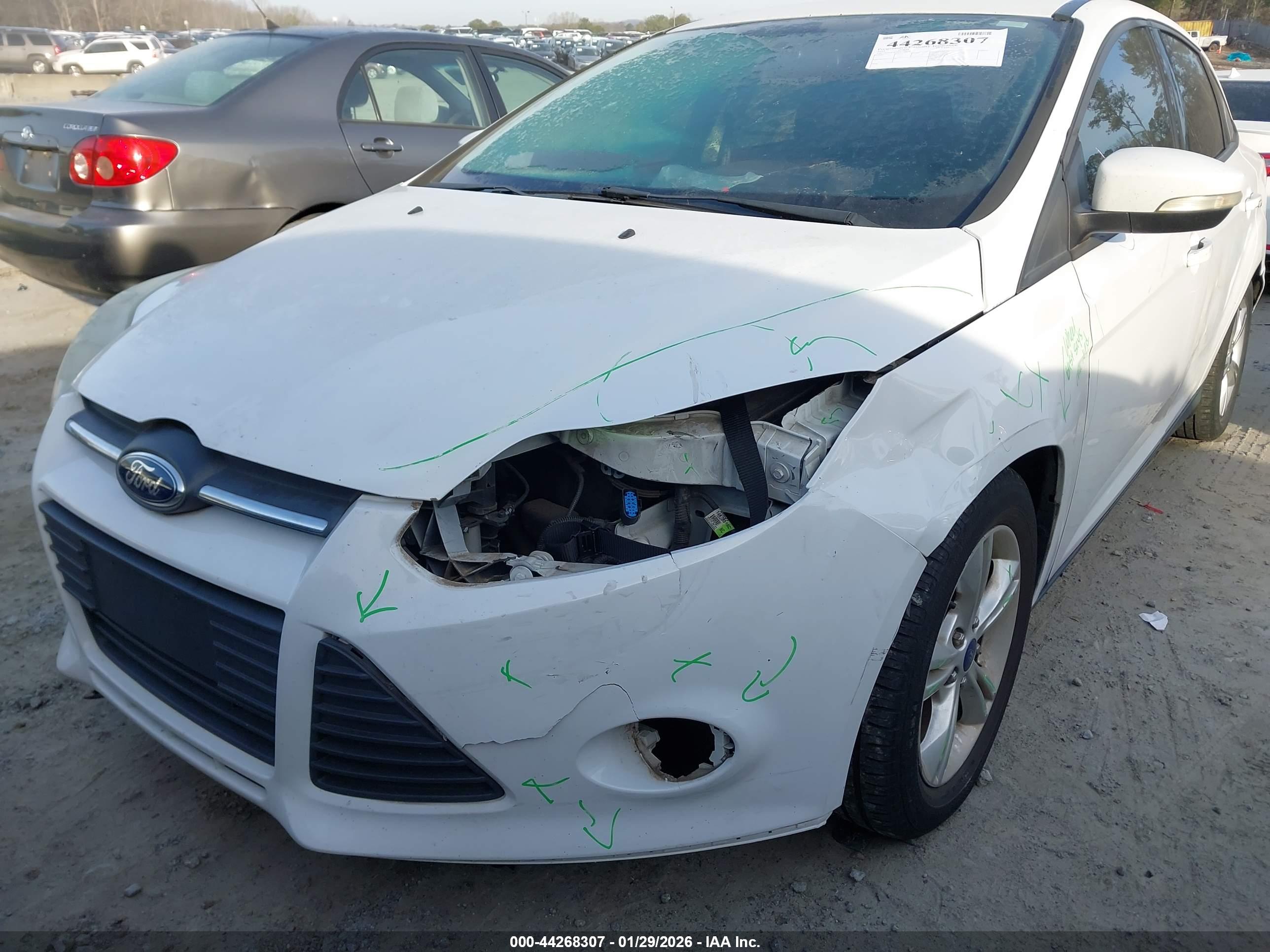FORD FOCUS image 6
