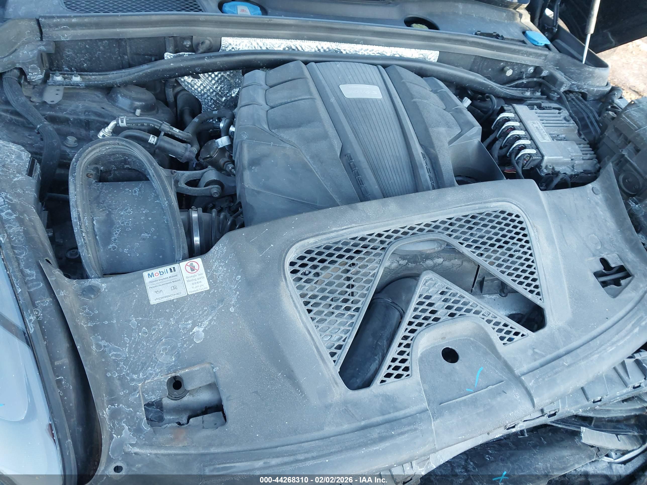 PORSCHE MACAN image 10