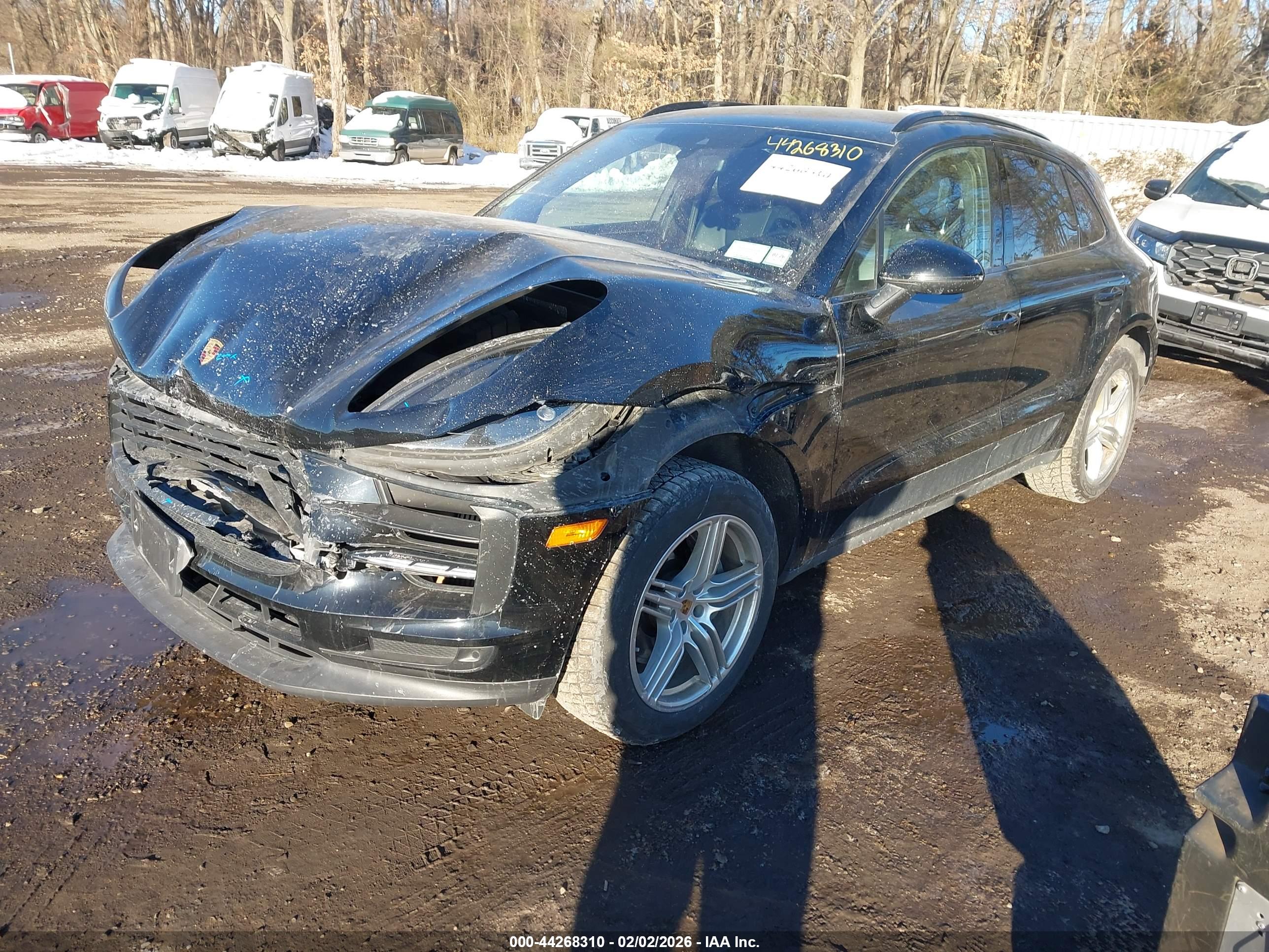 PORSCHE MACAN image 2